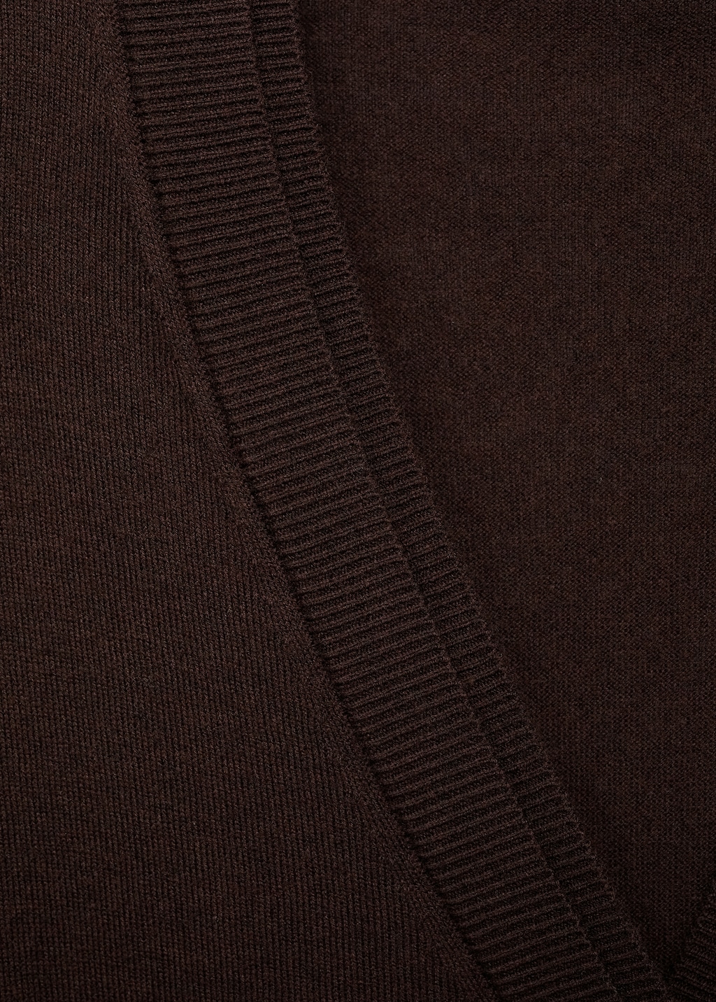 V-neck knitted cardigan