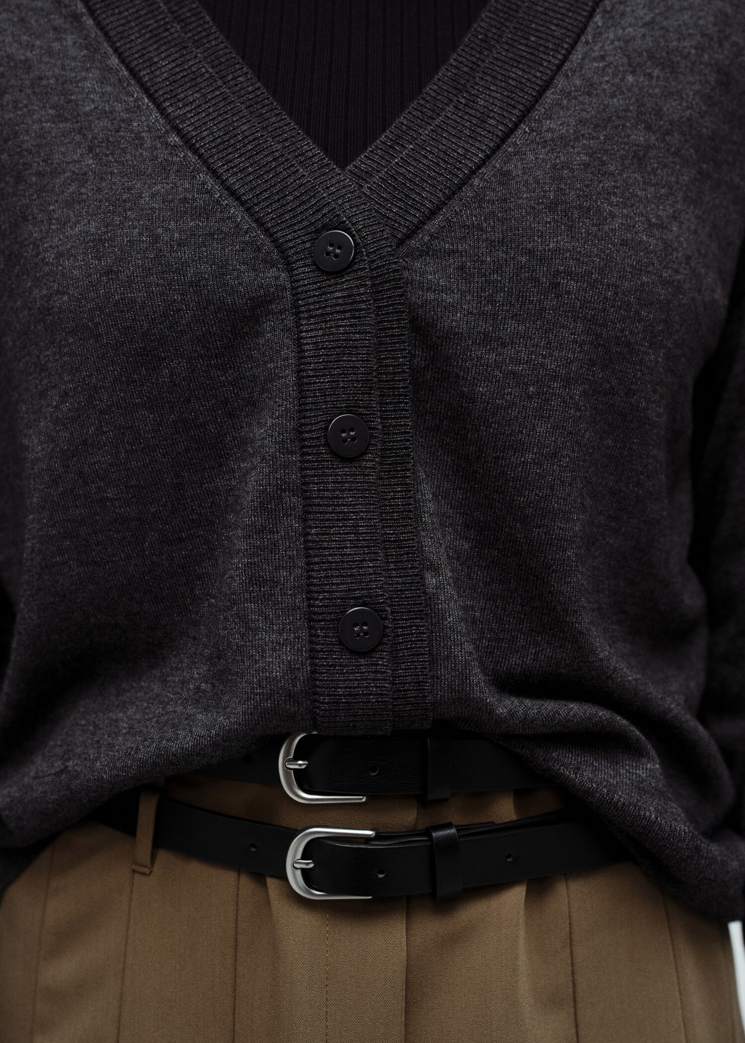 V-neck knitted cardigan - Details of the article 6