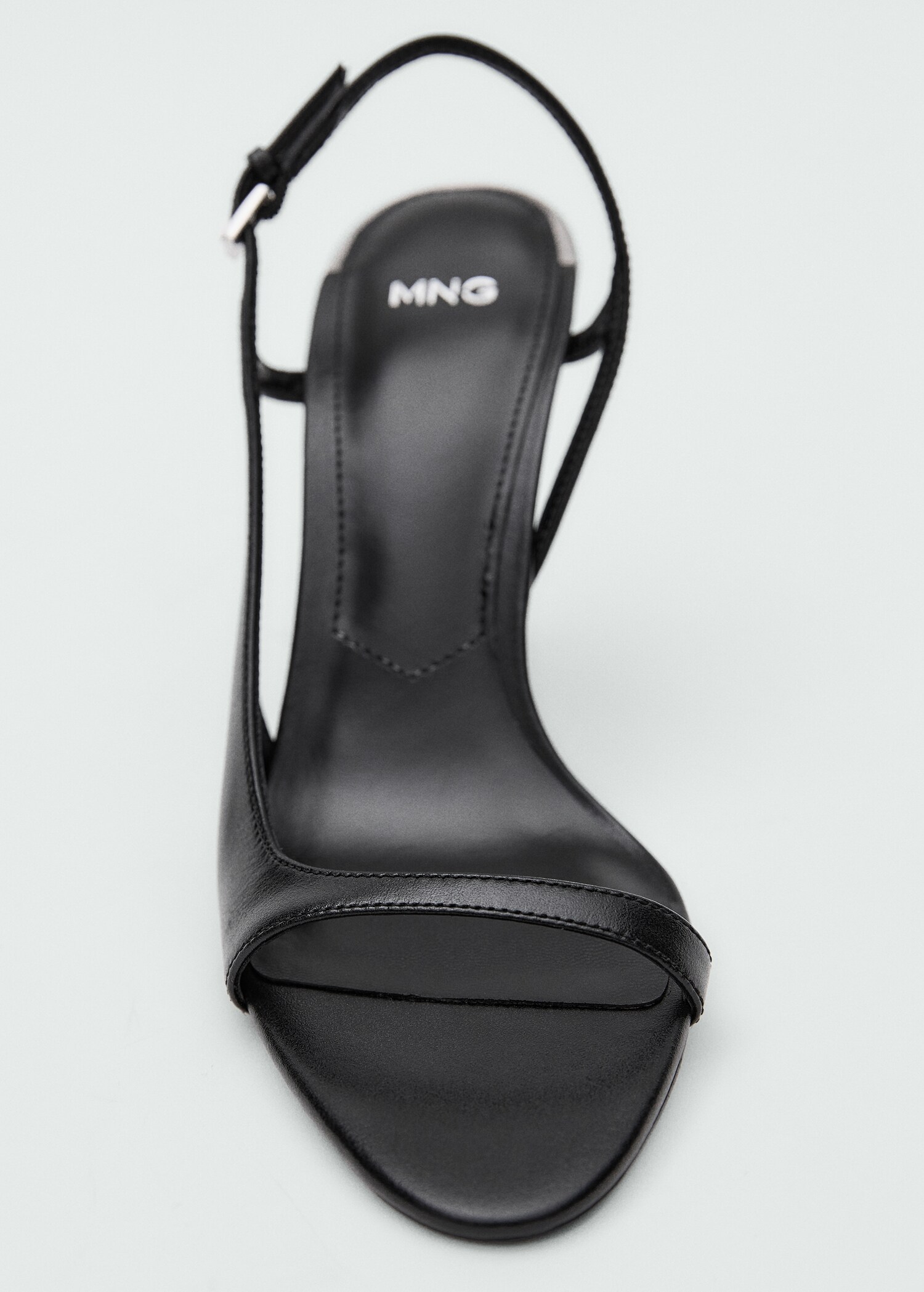 Leather sandals with asymmetrical heel - Details of the article 2