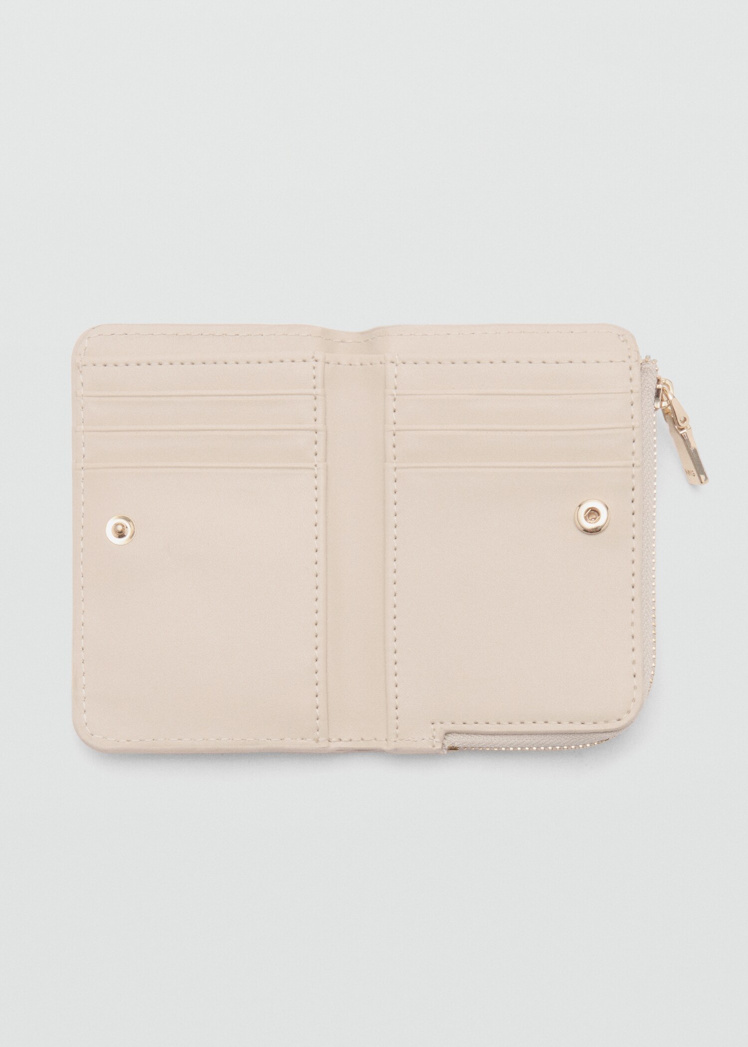 Quilted wallet with flap - Details of the article 1