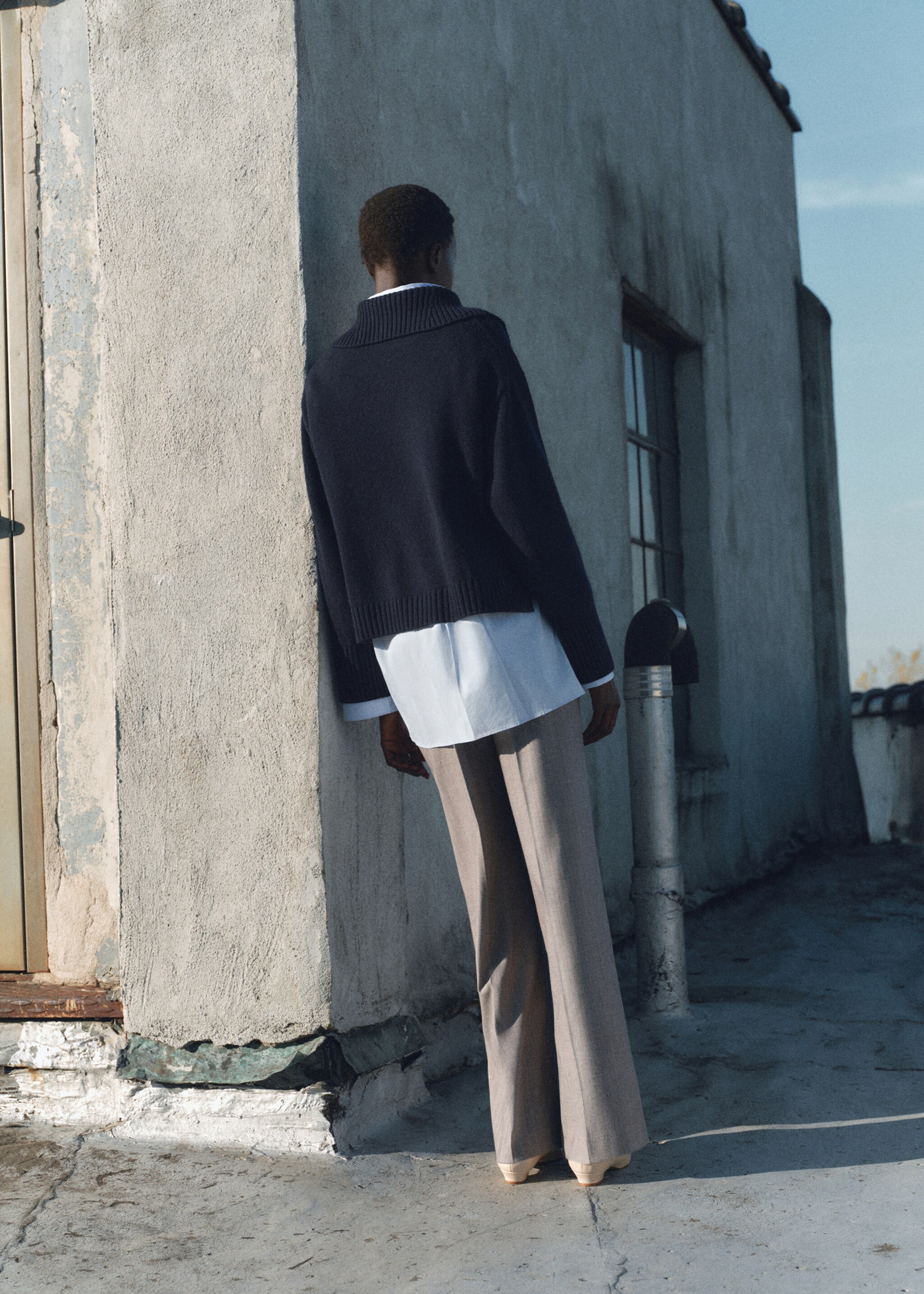 Mid-rise wide-leg trousers - Reverse of the article