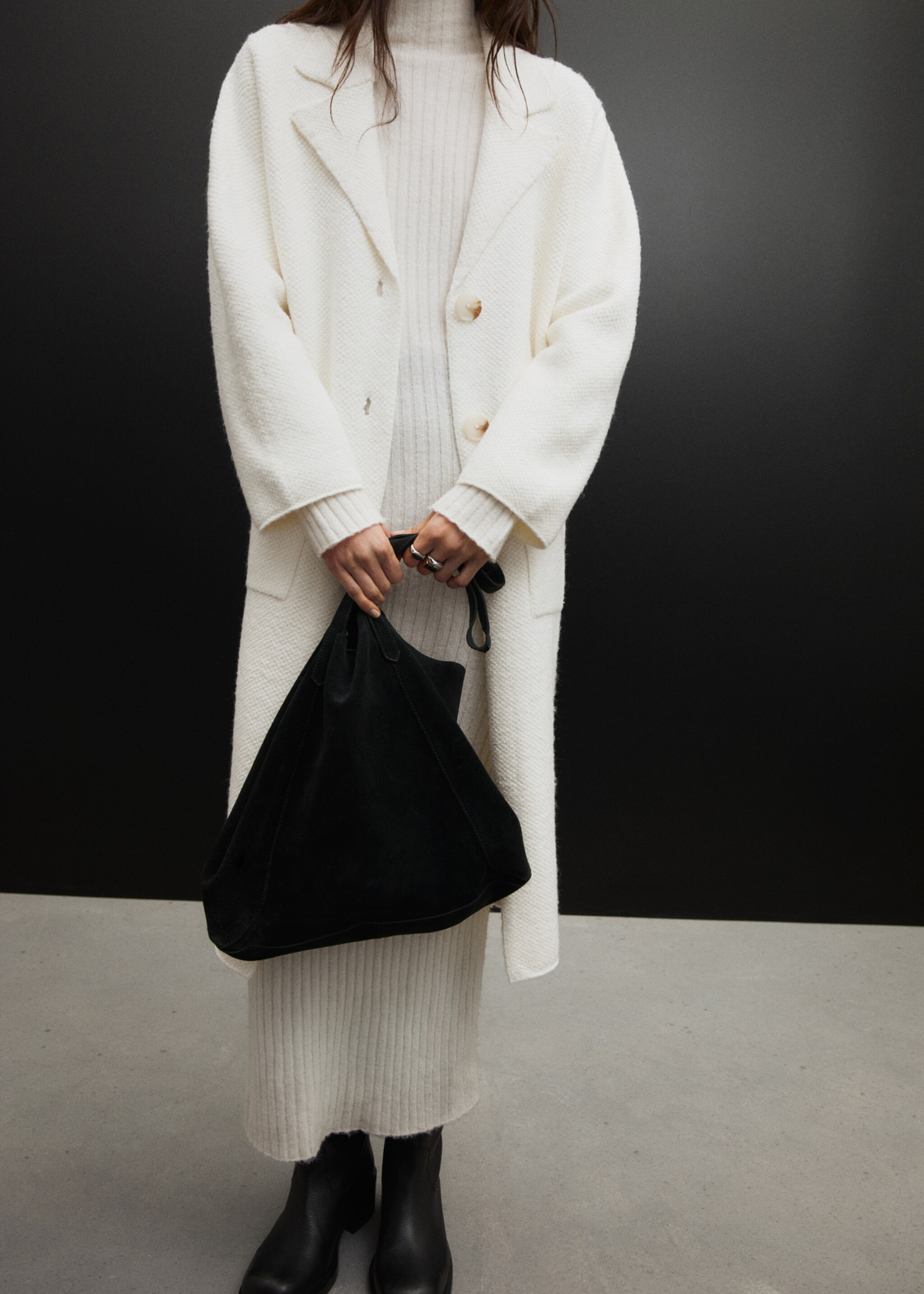 Knitted coat with pockets - Details of the article 6, Ecru. Ref: 87090446-00.