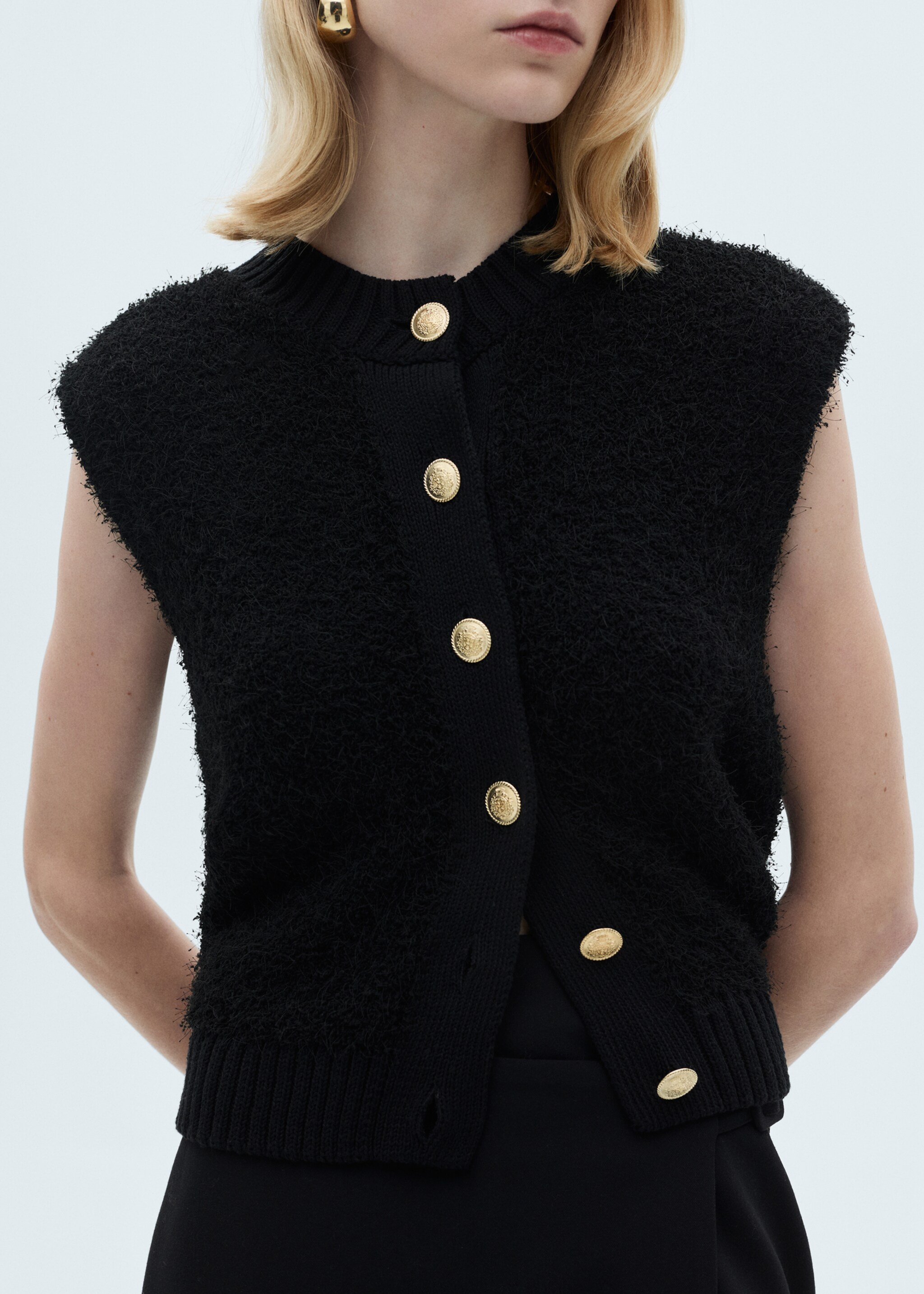 Knitted gilet with buttons - Details of the article 6