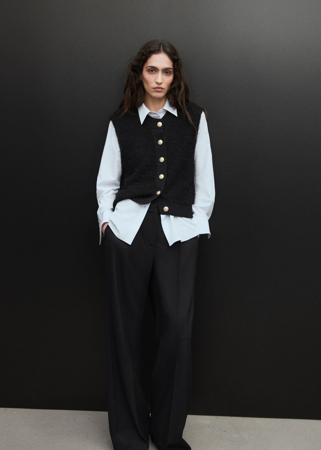 Knitted gilet with buttons | MANGO Benin