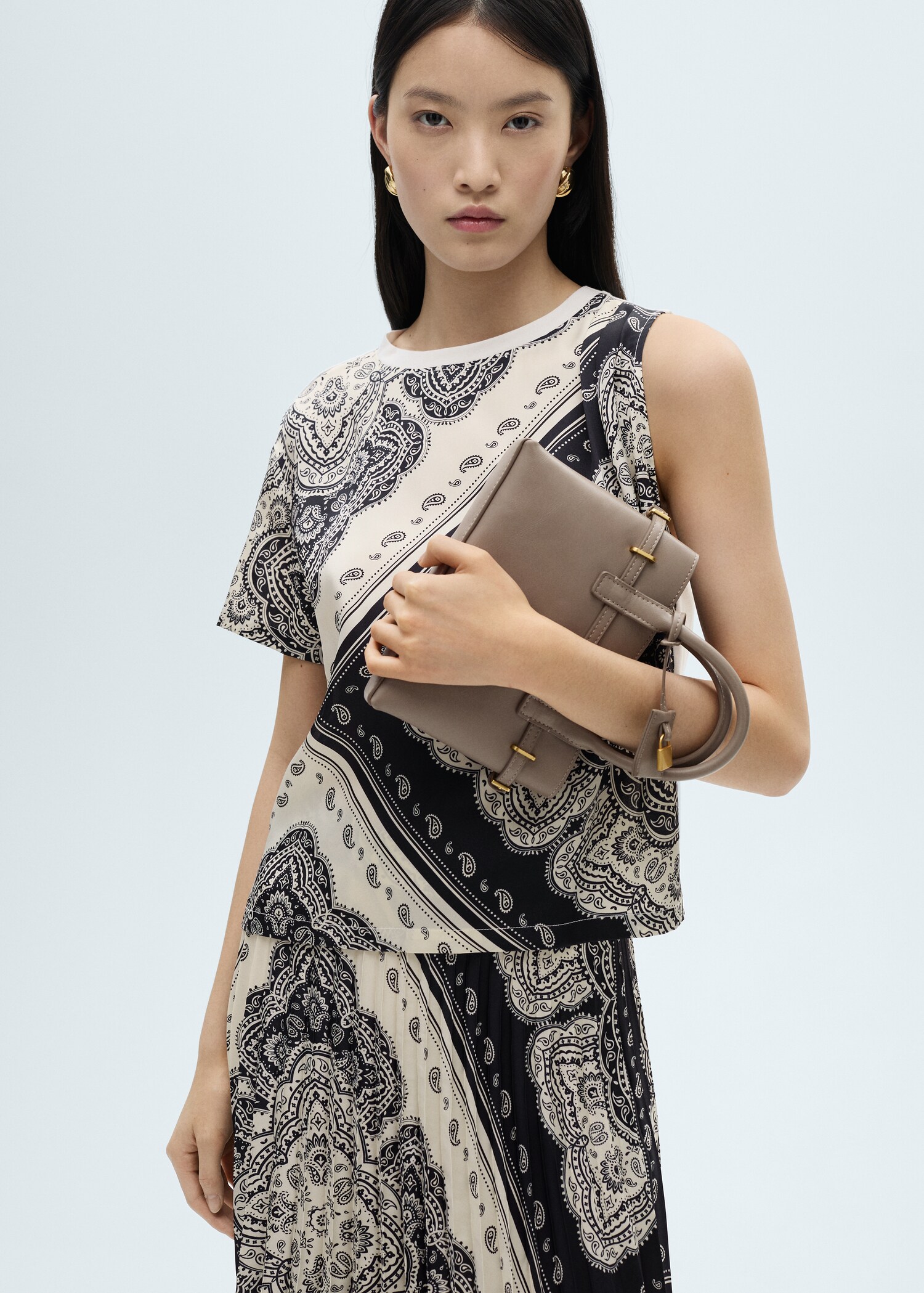 Asymmetrical paisley print t-shirt - Medium plane
