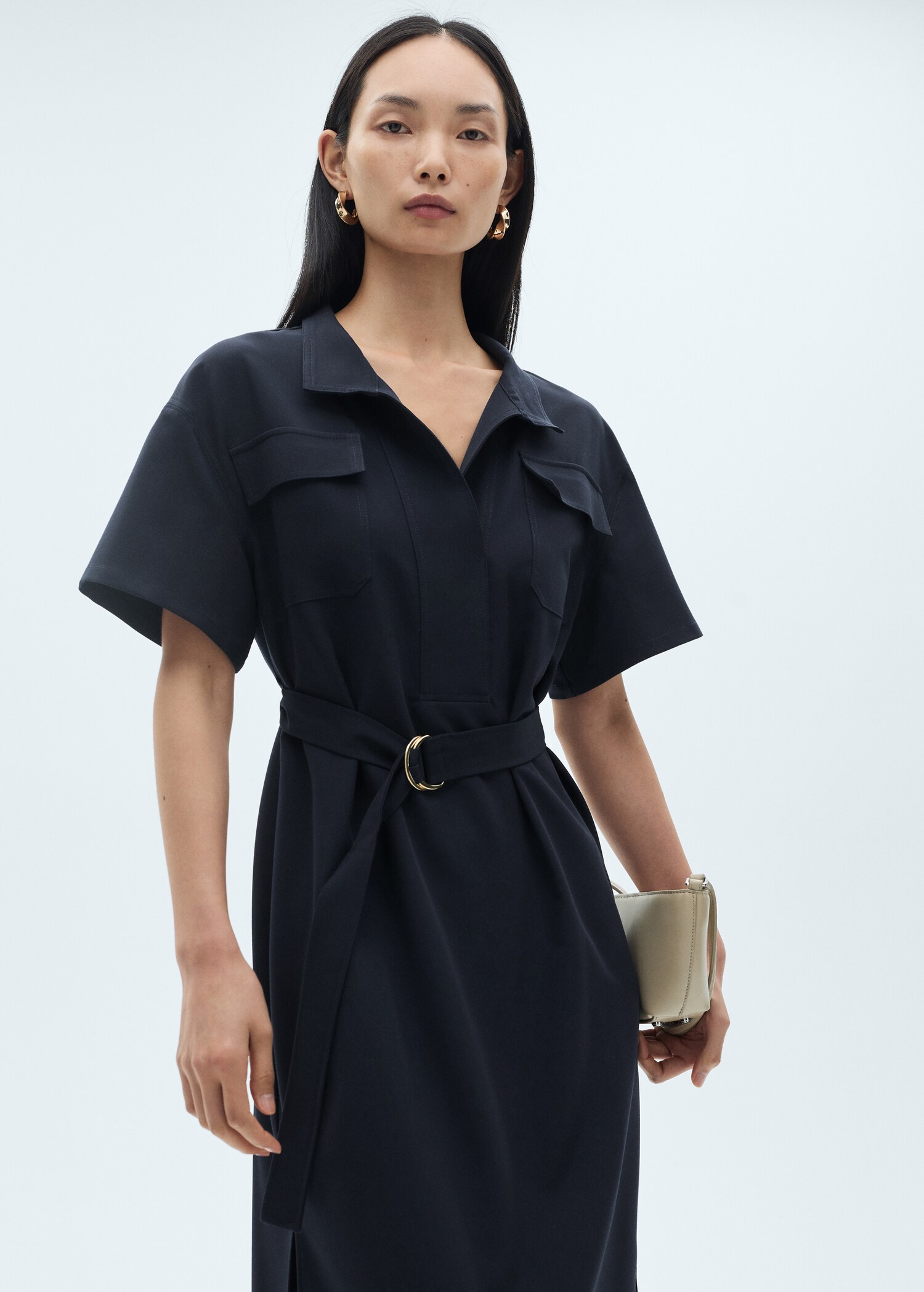 Short-sleeved dress with belt - Medium plane