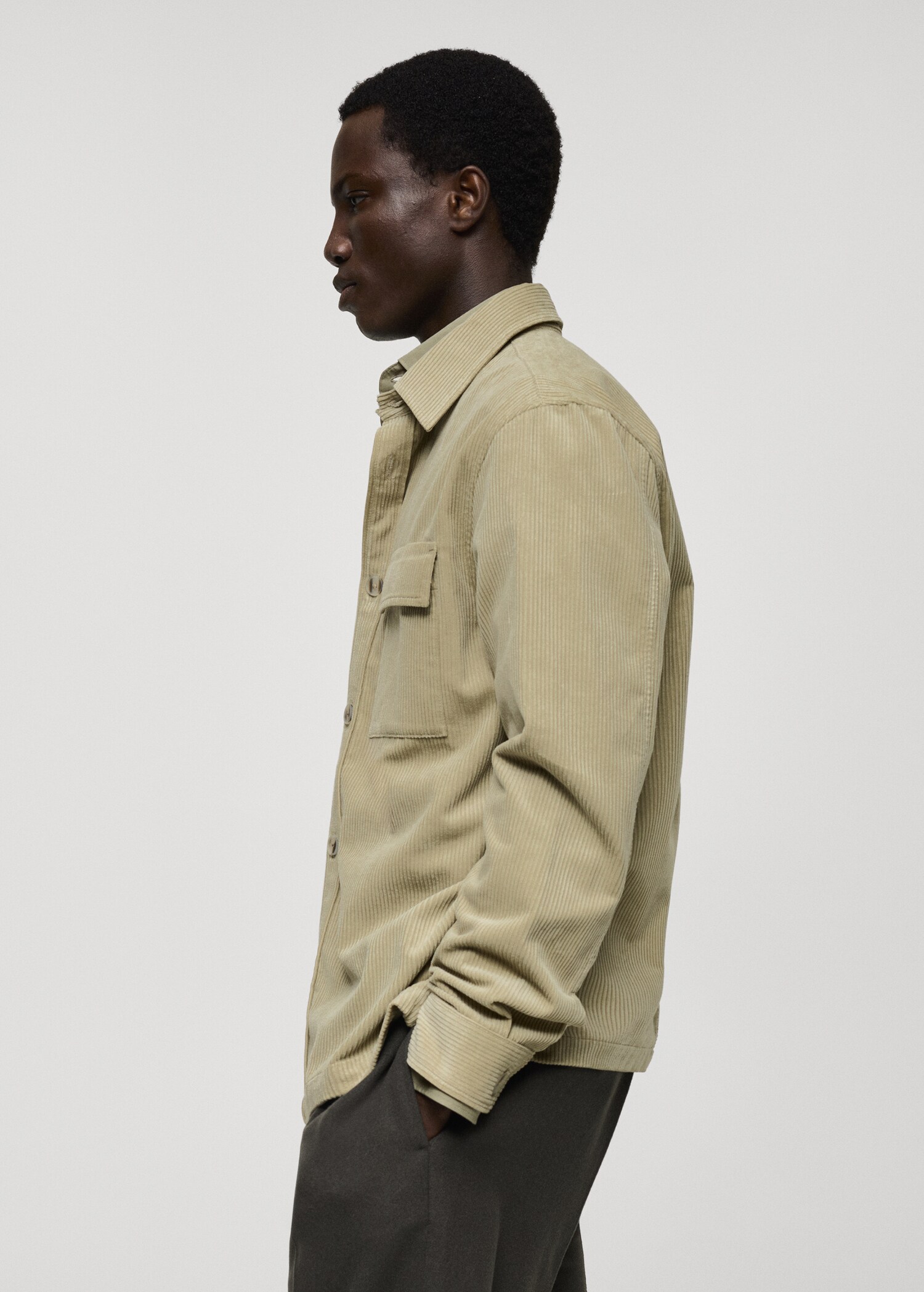 Cord-Overshirt mit Taschen - Detail des Artikels 2