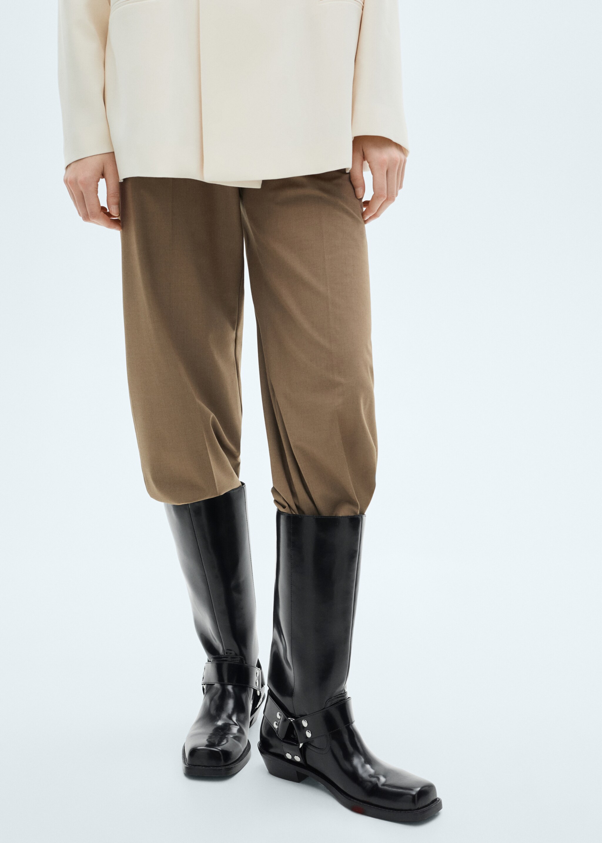 Square toe boot with metallic details - Details of the article 9