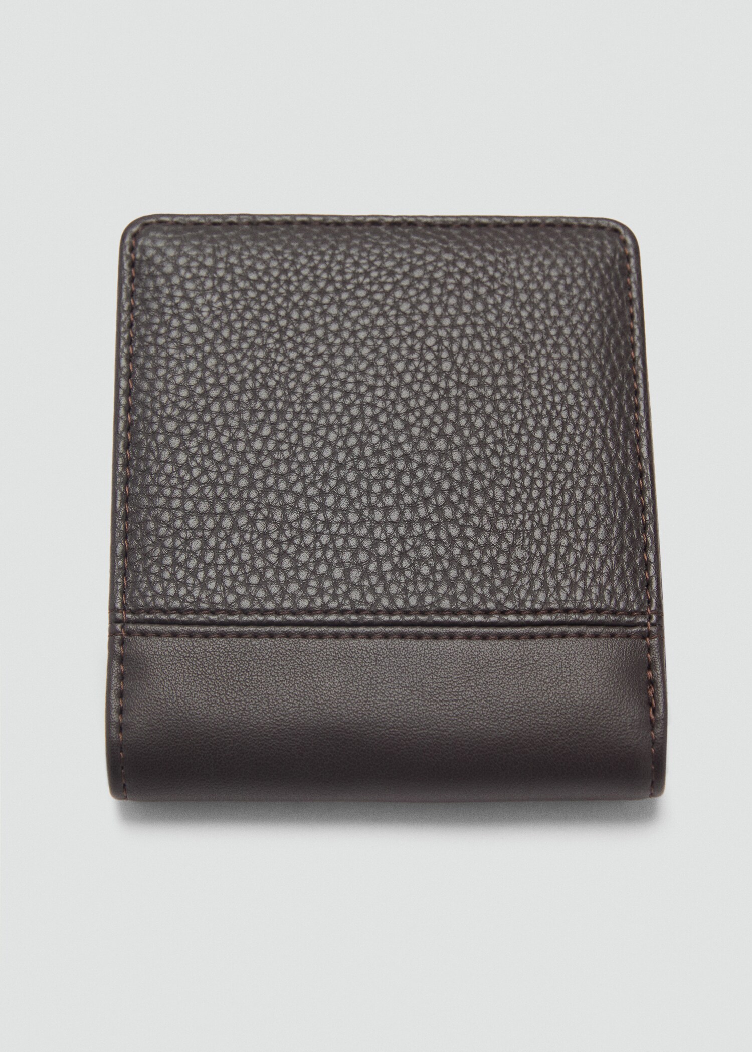 Wallet with embossed effect - Details of the article 1