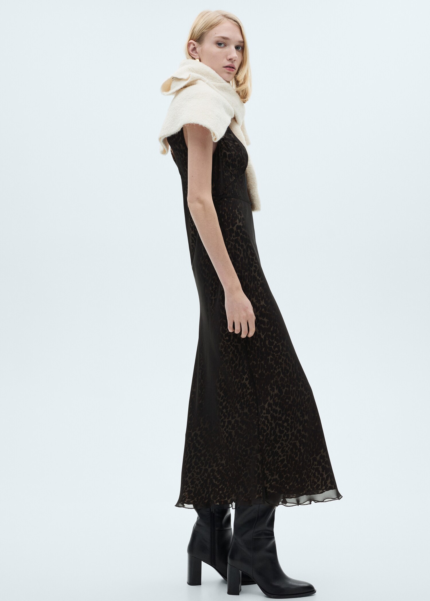 Leopard V-neck dress - Details of the article 2
