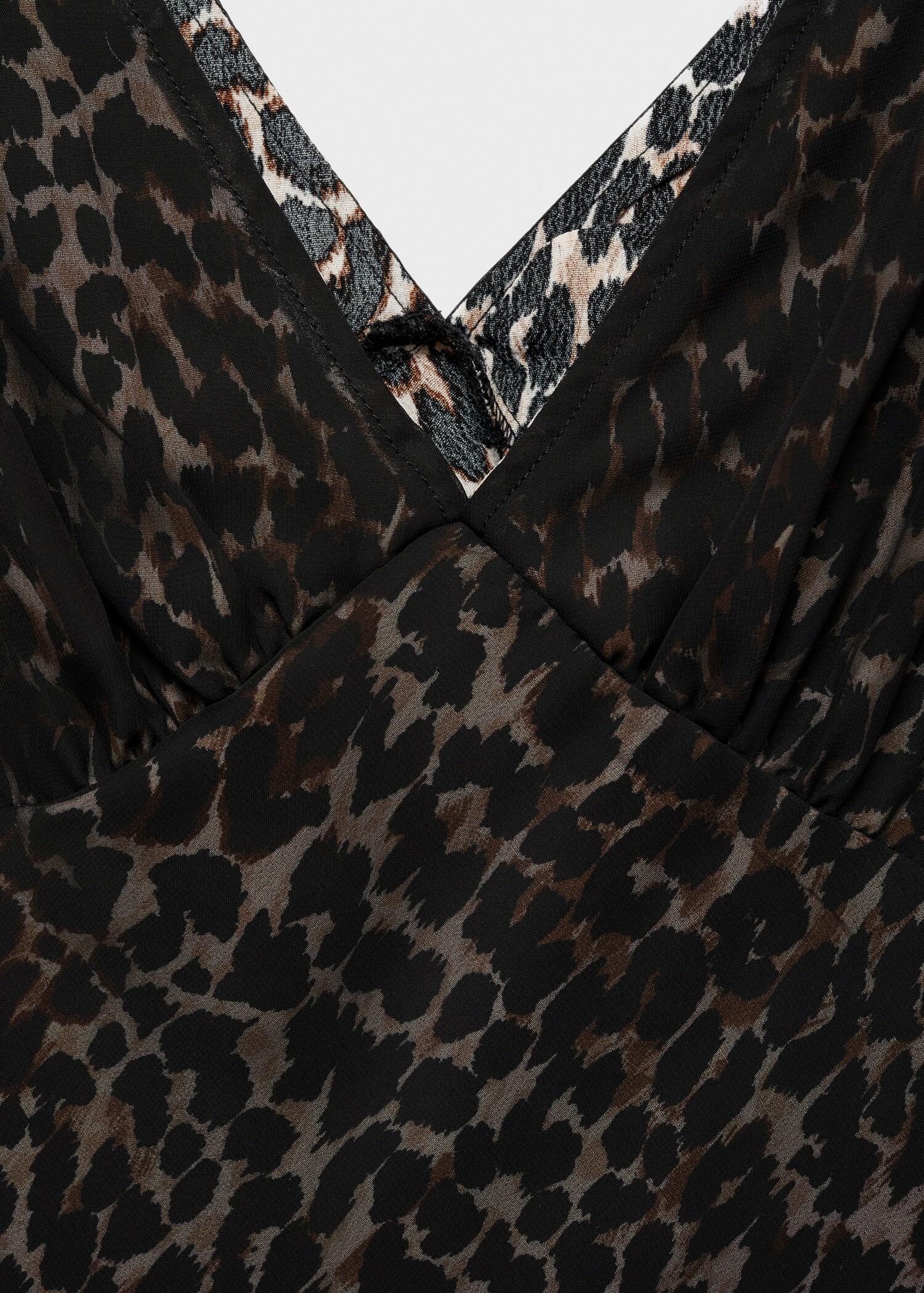 Leopard V-neck dress - Details of the article 8