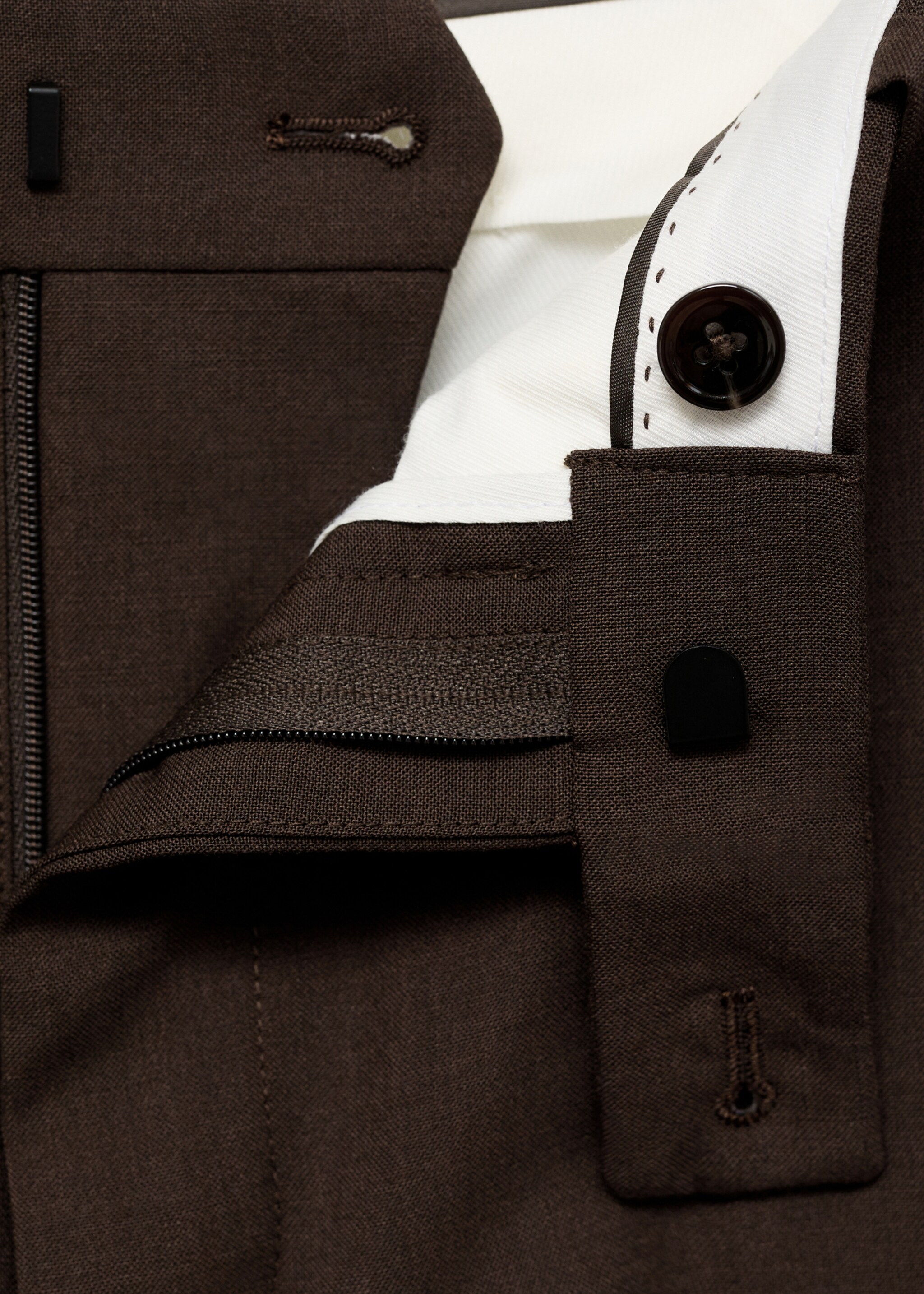 Turin pantalon 100% wol - Detail van het artikel 8, Bruin. Ref: 87090621-00.