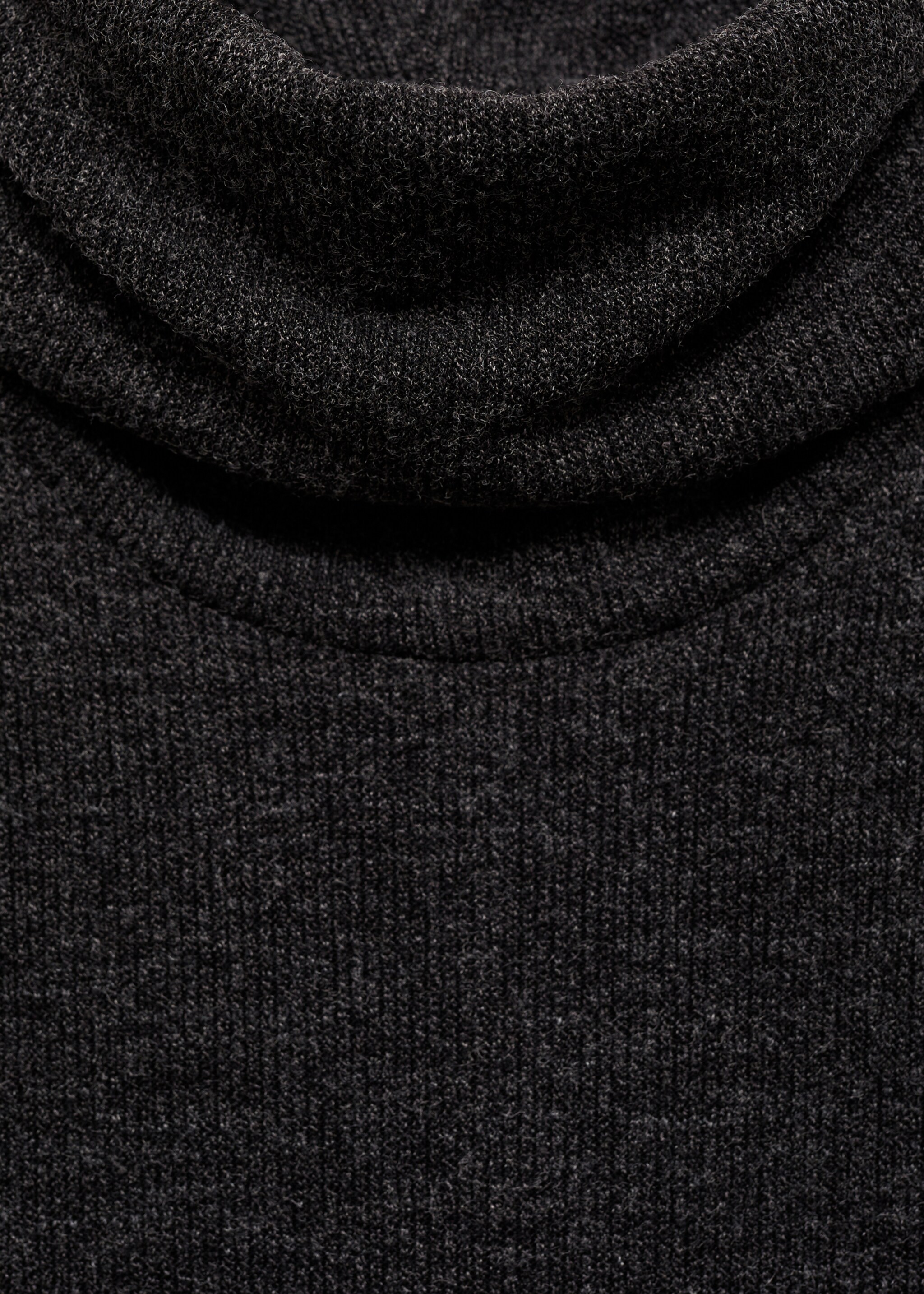 Knitted turtleneck dress - Details of the article 8