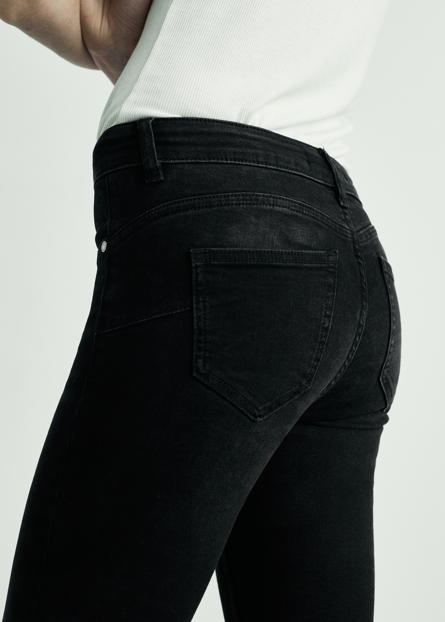 Mid-rise skinny Pushup jeans - Details of the article 6