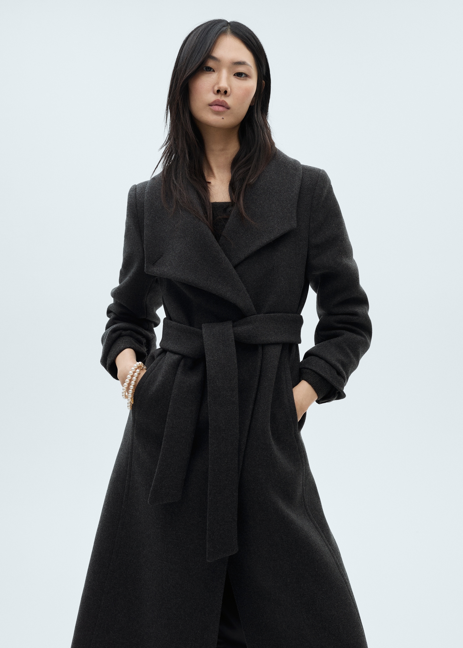 Woollen coat with belt