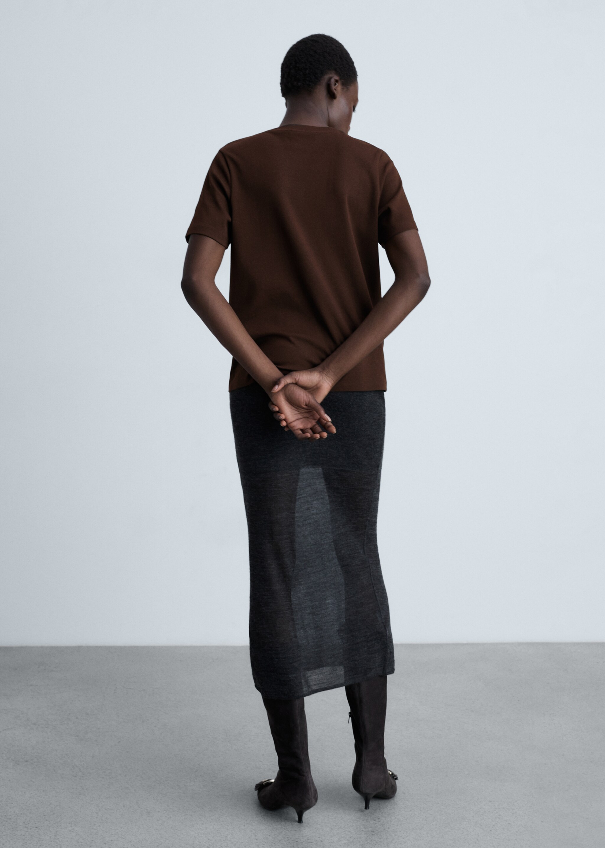 Short-sleeved cotton t-shirt - Reverse of the article