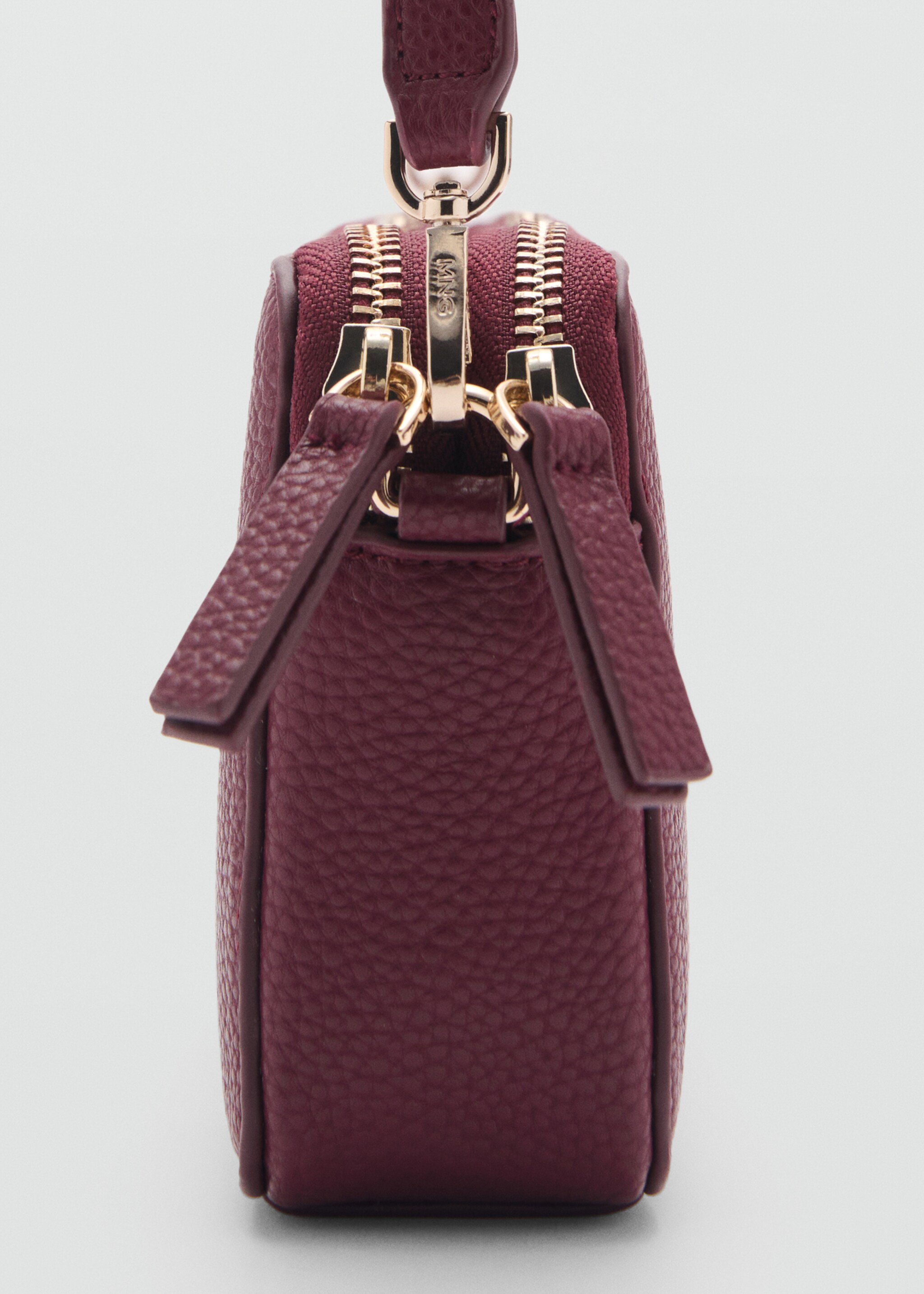 Shoulder bag with double zip - Details of the article 1