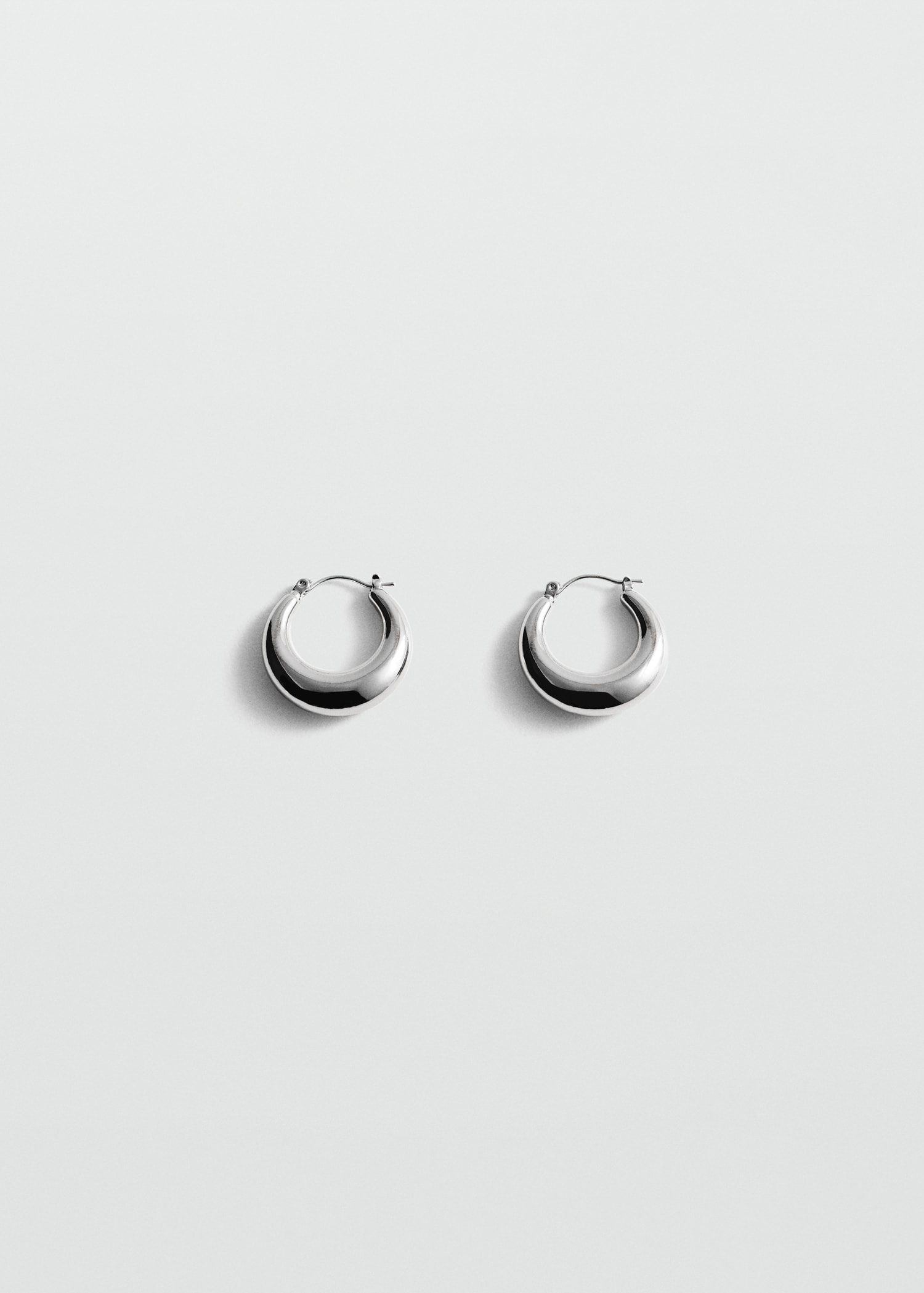 Volume hoop earrings - Article without model