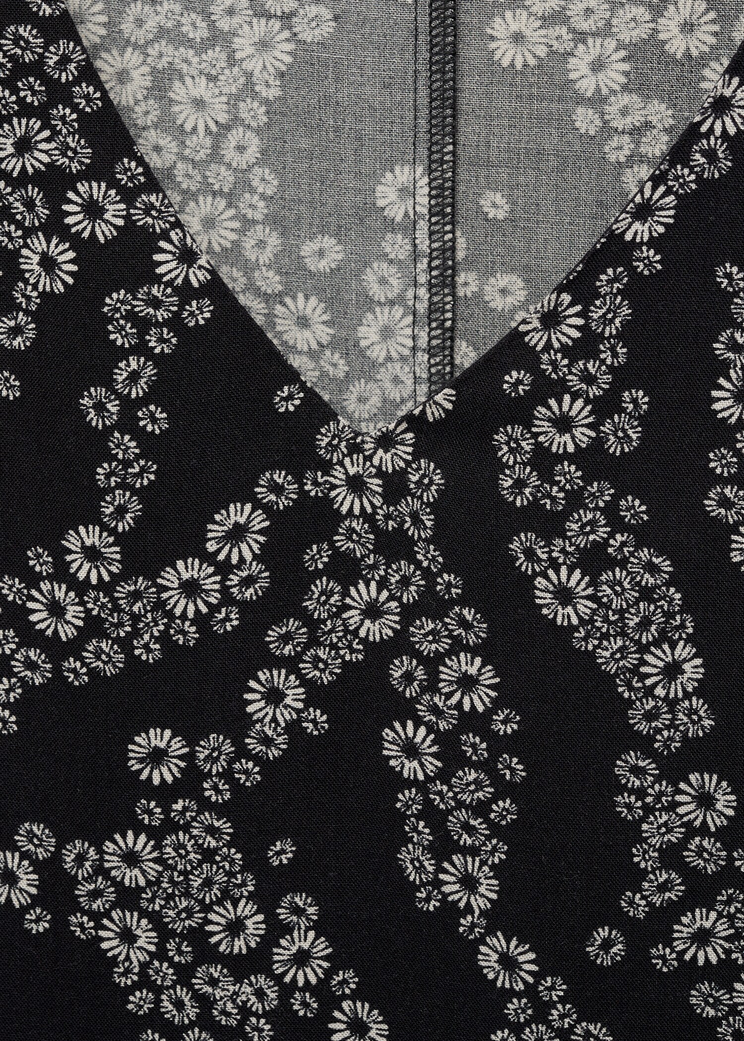 Floral print dress - Details of the article 8