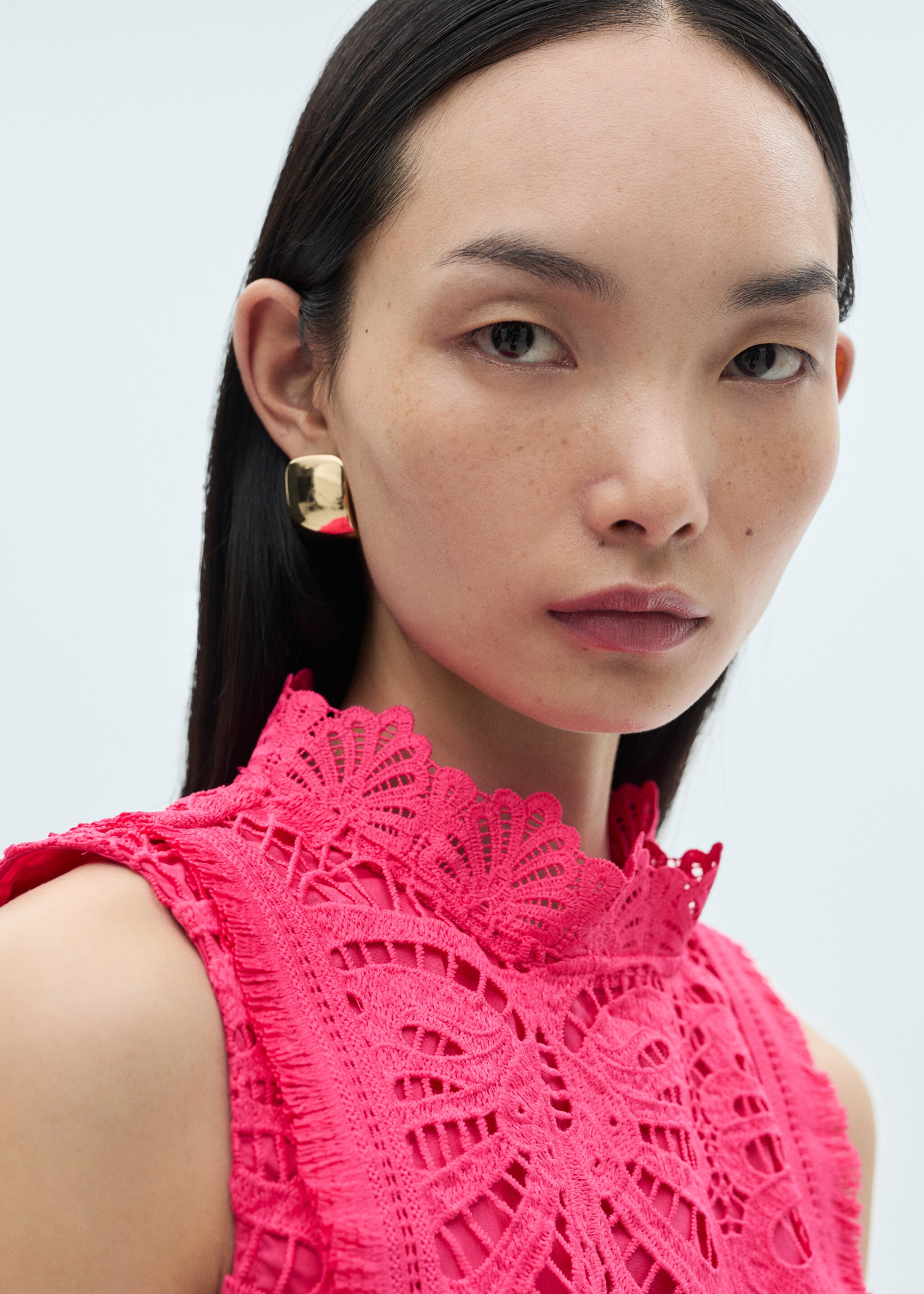 Crochet perkins-neck top - Details of the article 1, Fuchsia. Ref: 87092530-00.