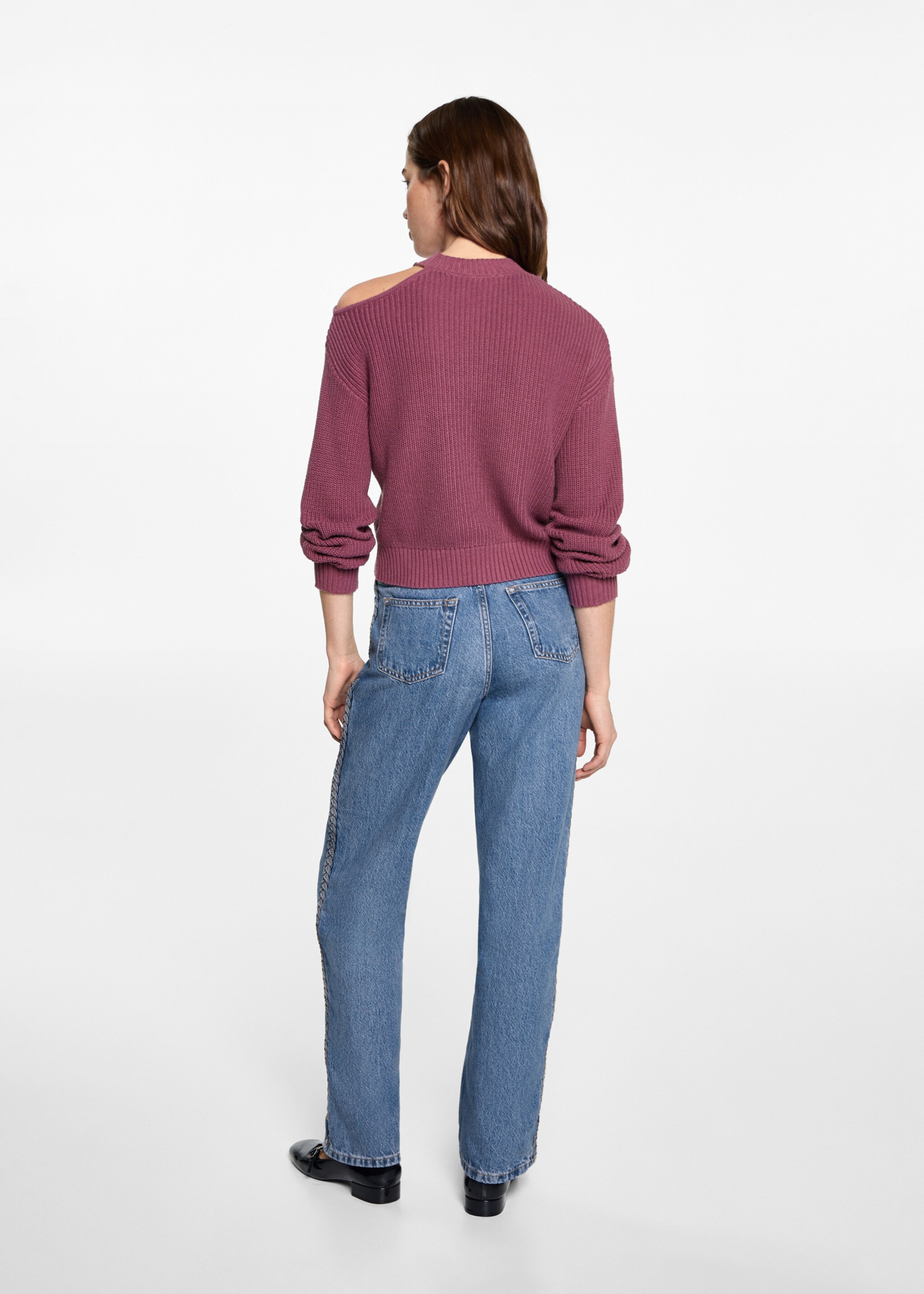 Asymmetrical sweater with shoulder opening - Reverse of the article