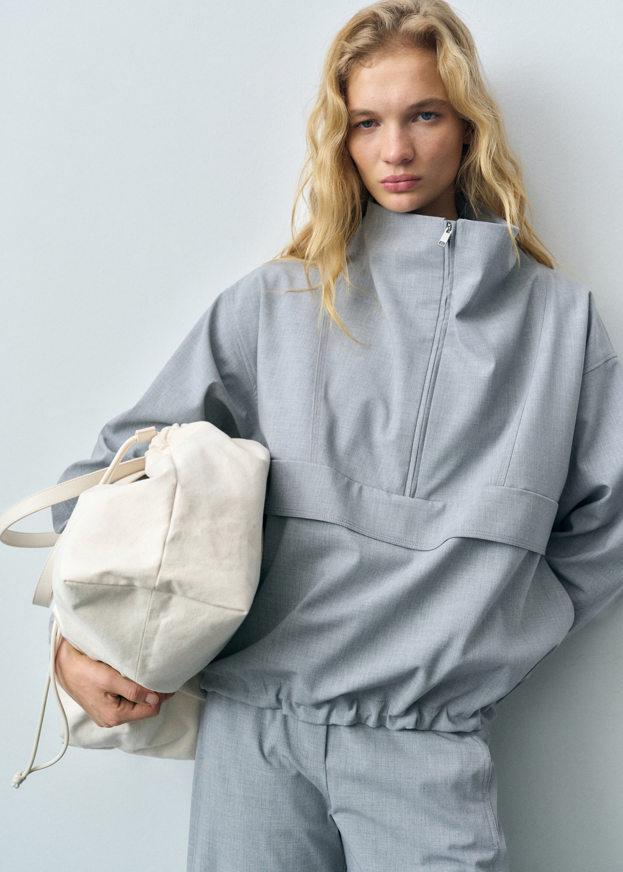 Parka oversized na zip - Náhled ve středové rovině