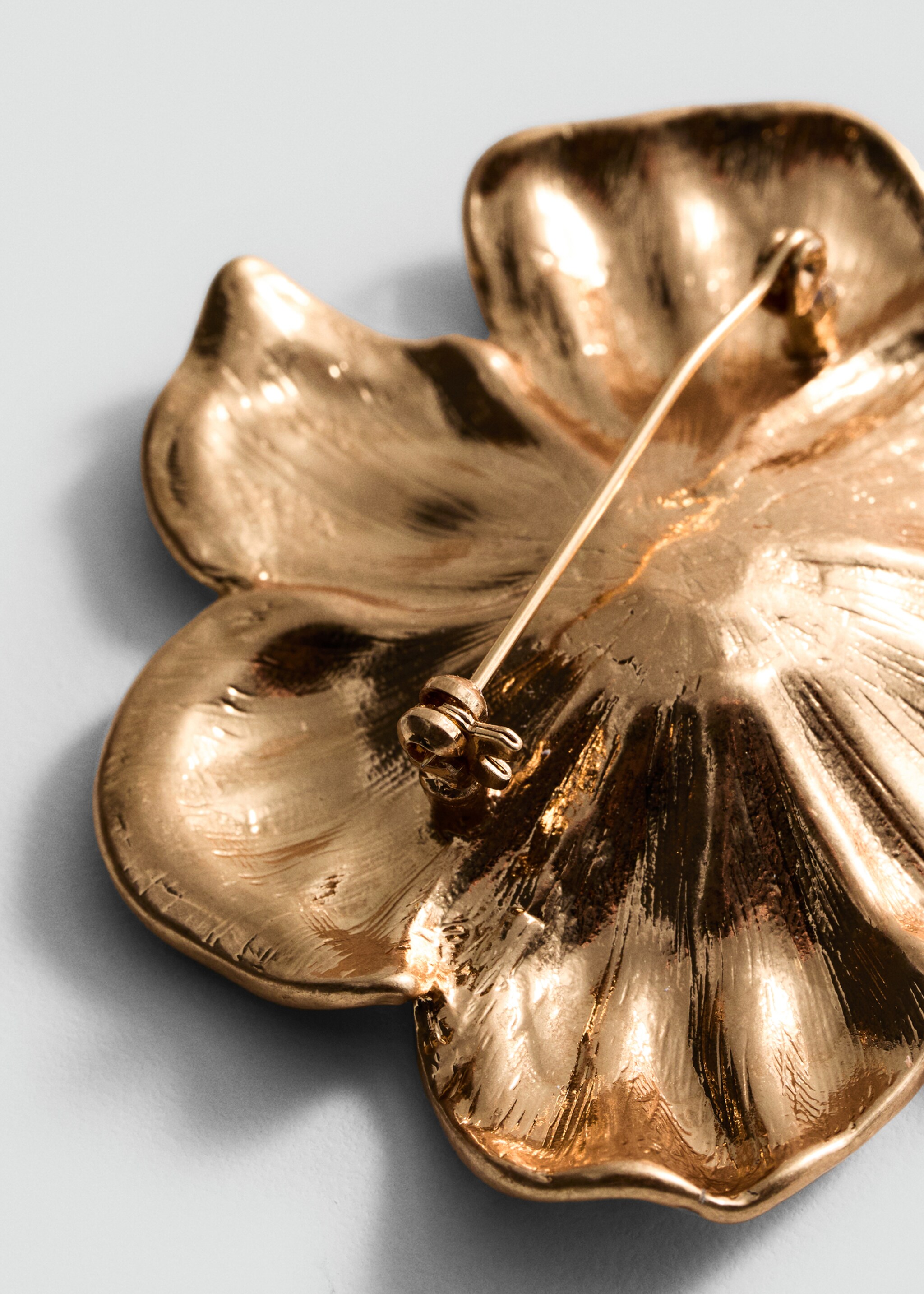 Metallic flower brooch - Medium plane