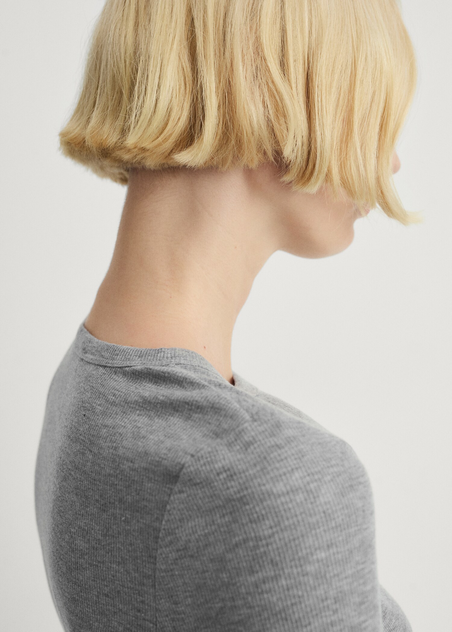Rippstrick-T-Shirt mit Rundhalsausschnitt - Detail des Artikels 6