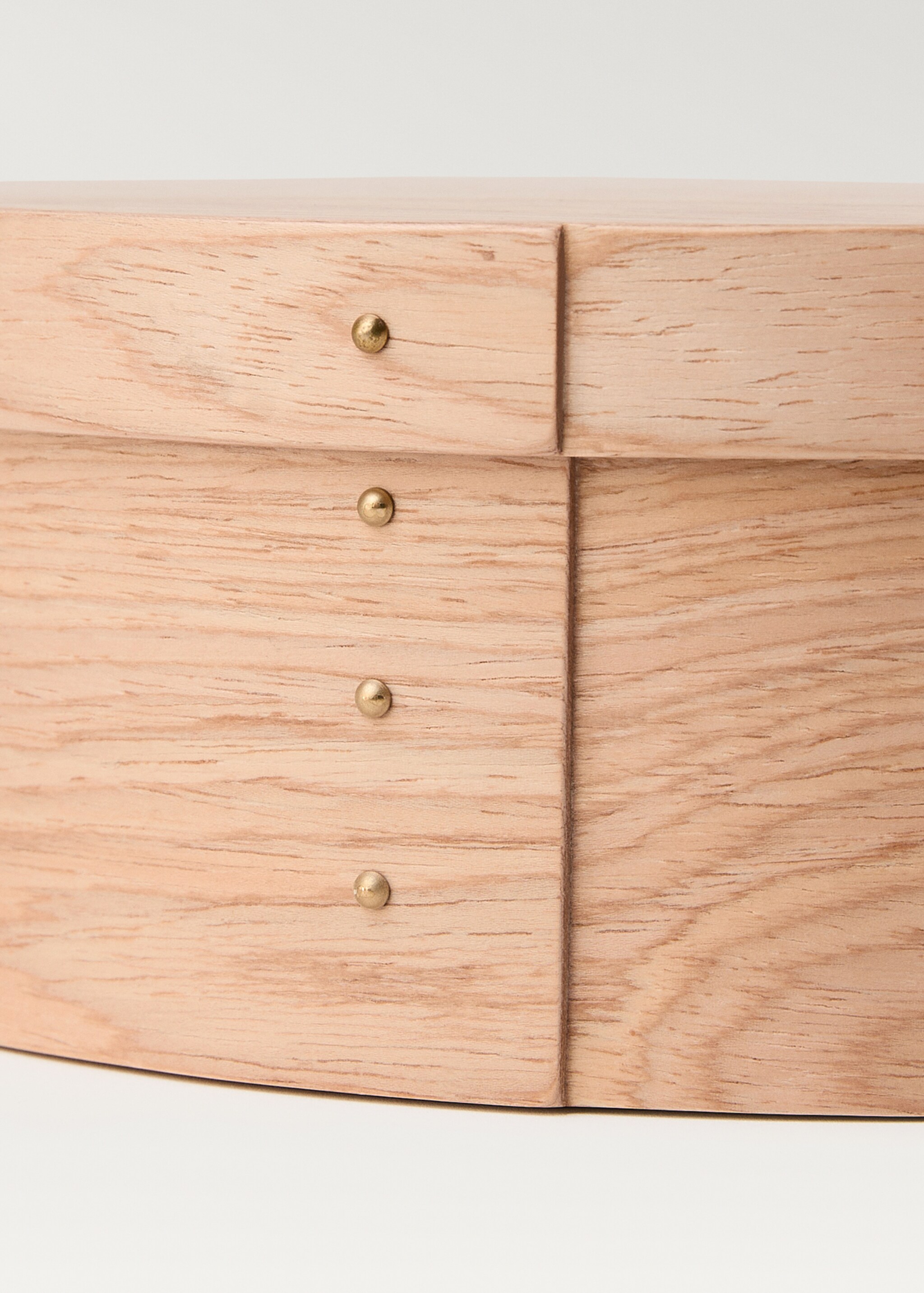 Small oval wooden box - Details of the article 2