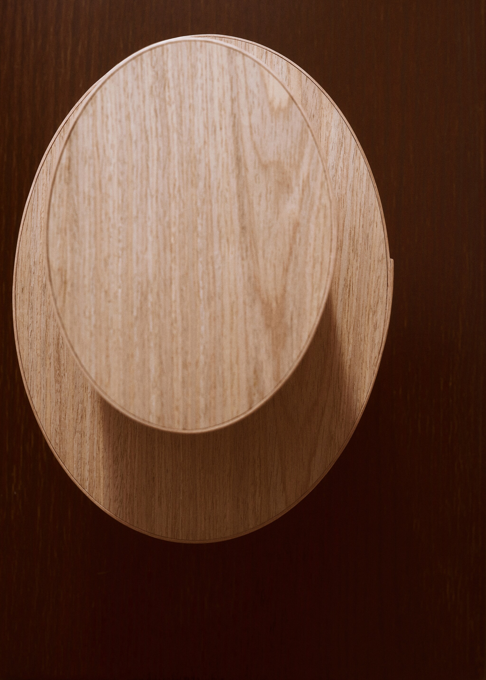 Small oval wooden box - Details of the article 6