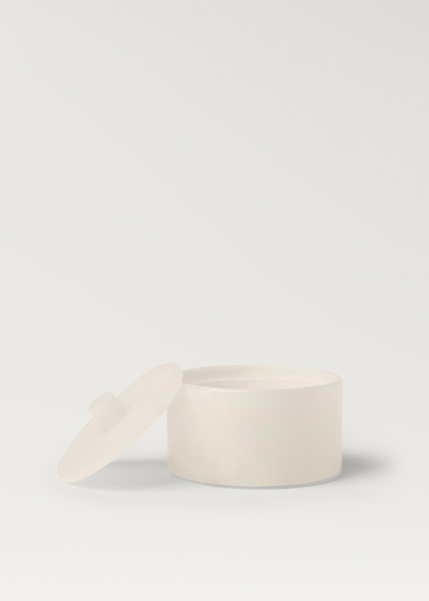 Alabaster bathroom jar - Details of the article 2