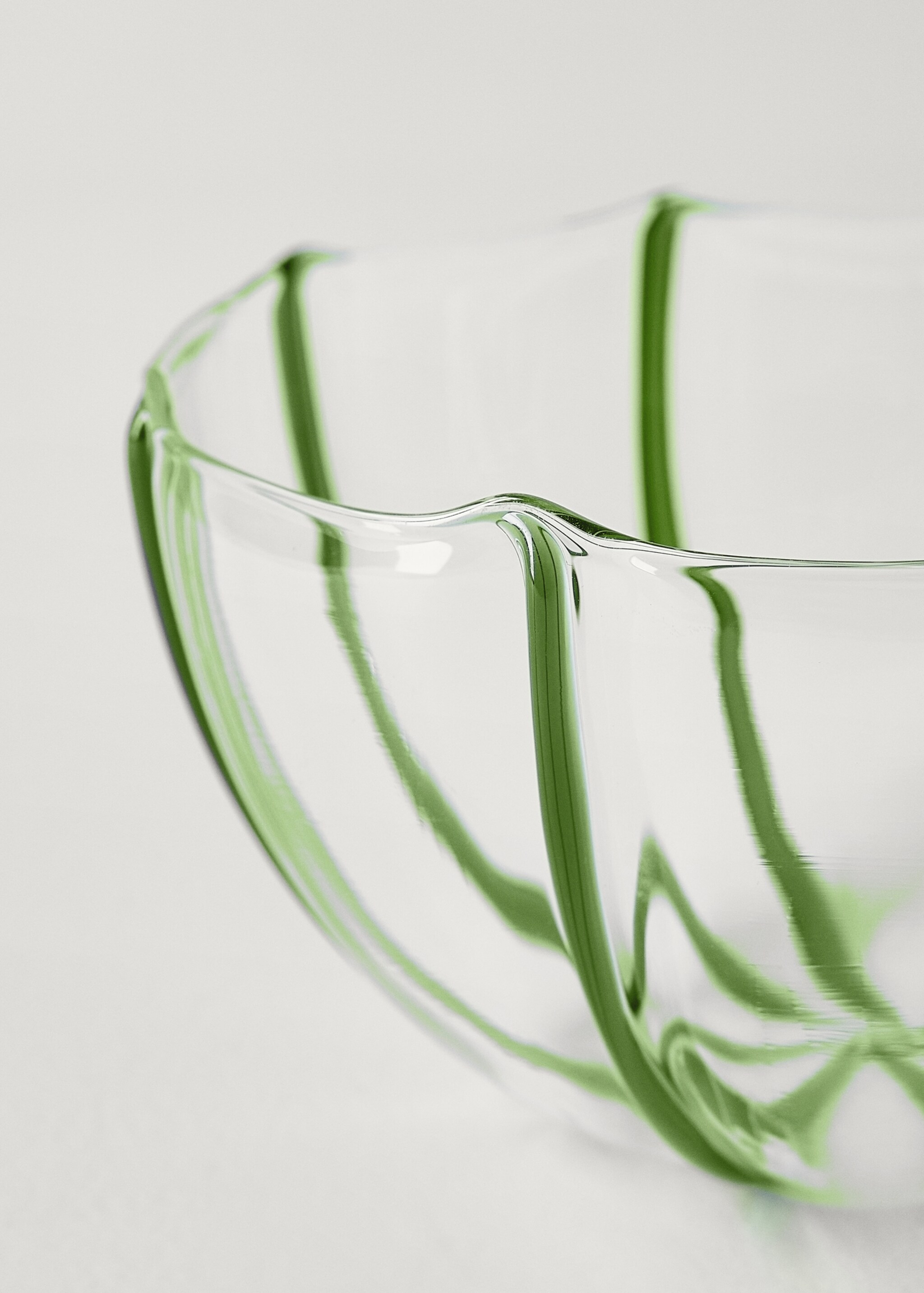 Borosilicate bowl with coloured lines - Details of the article 1
