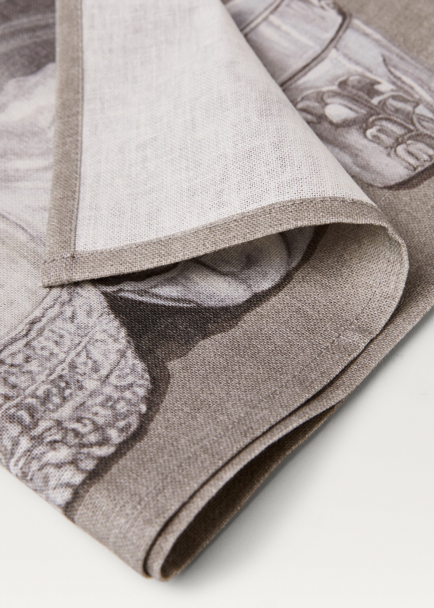Servietten aus Baumwolle und Leinen mit Geschirr-Motiv - Detail des Artikels 3