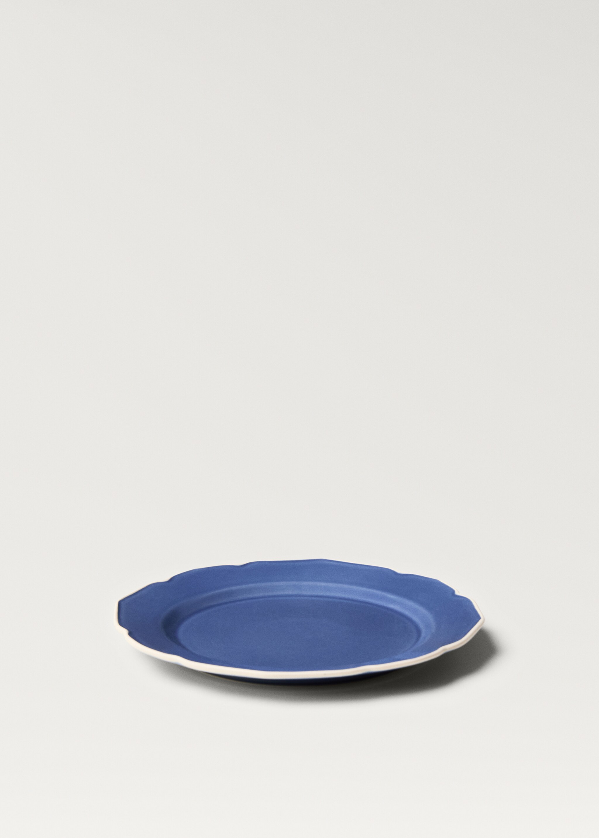 Dinerbord van gegolfd steengoed - Detail van het artikel 1