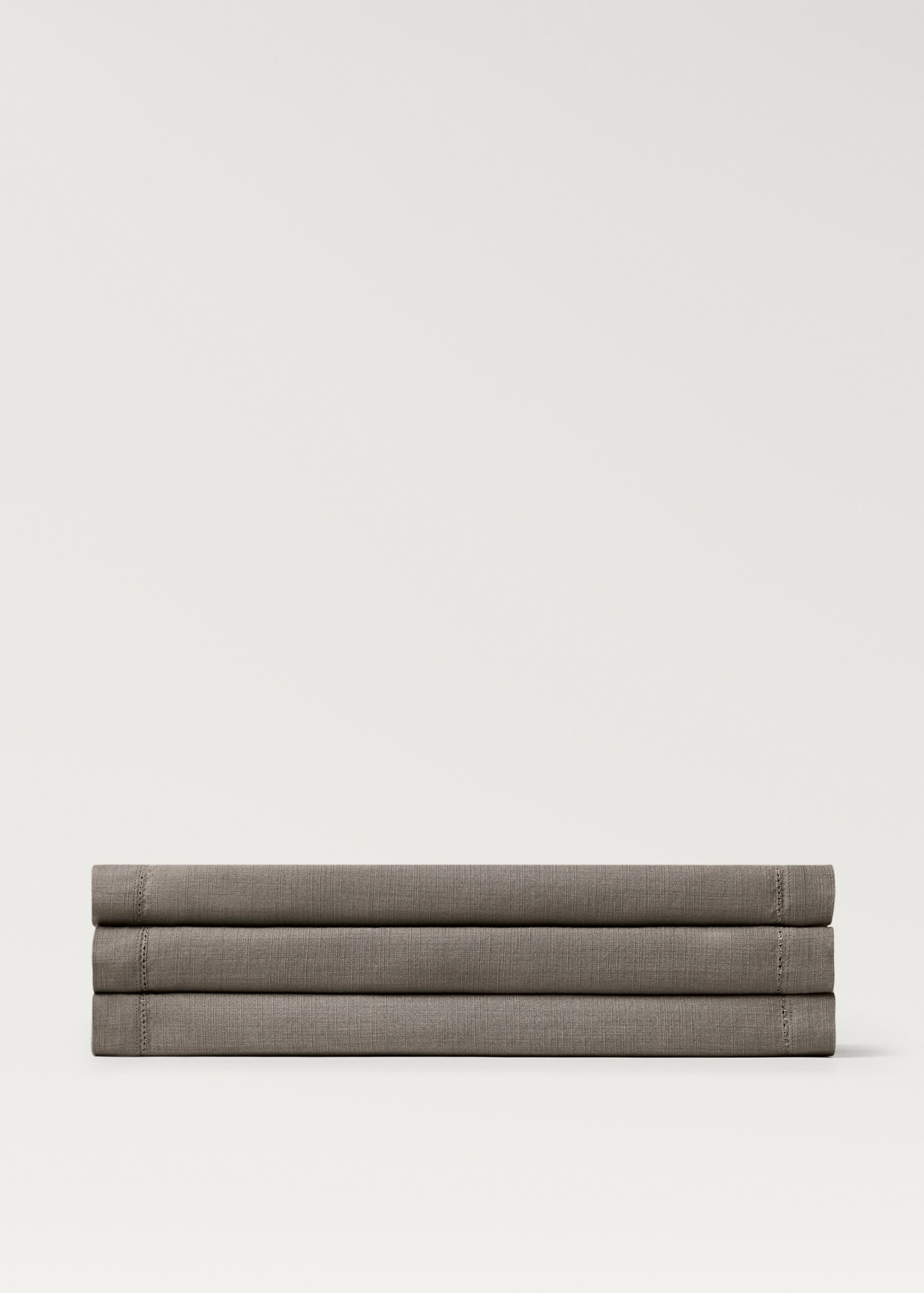 Cotton table runner with hemstitch detail - Article without model