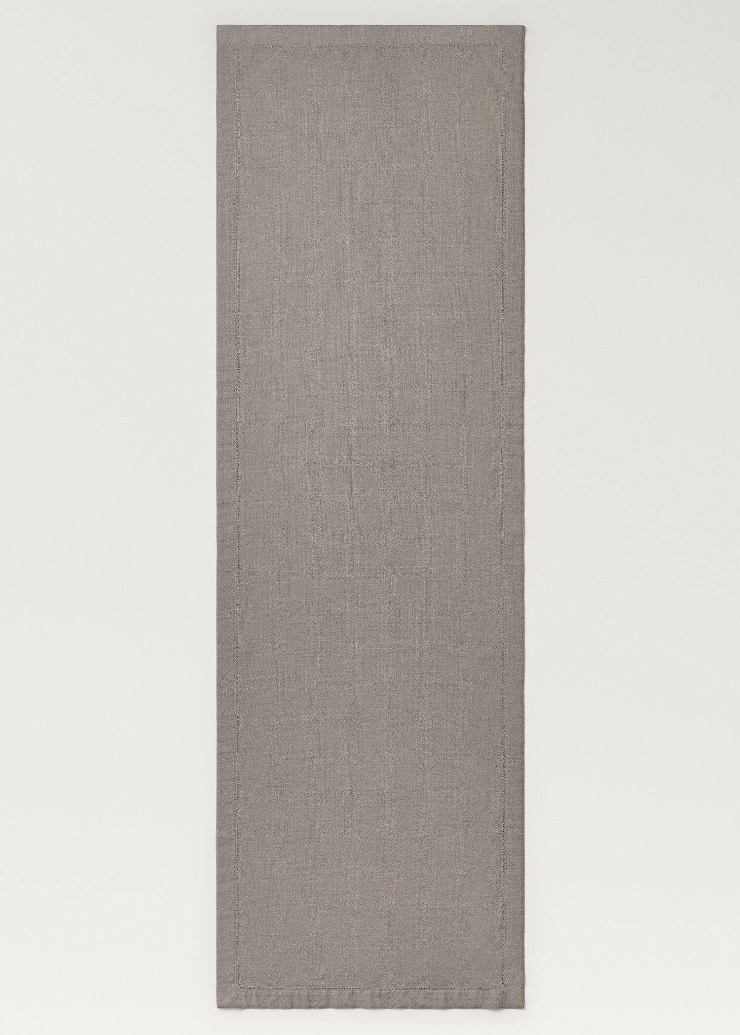 Cotton table runner with hemstitch detail - Details of the article 3