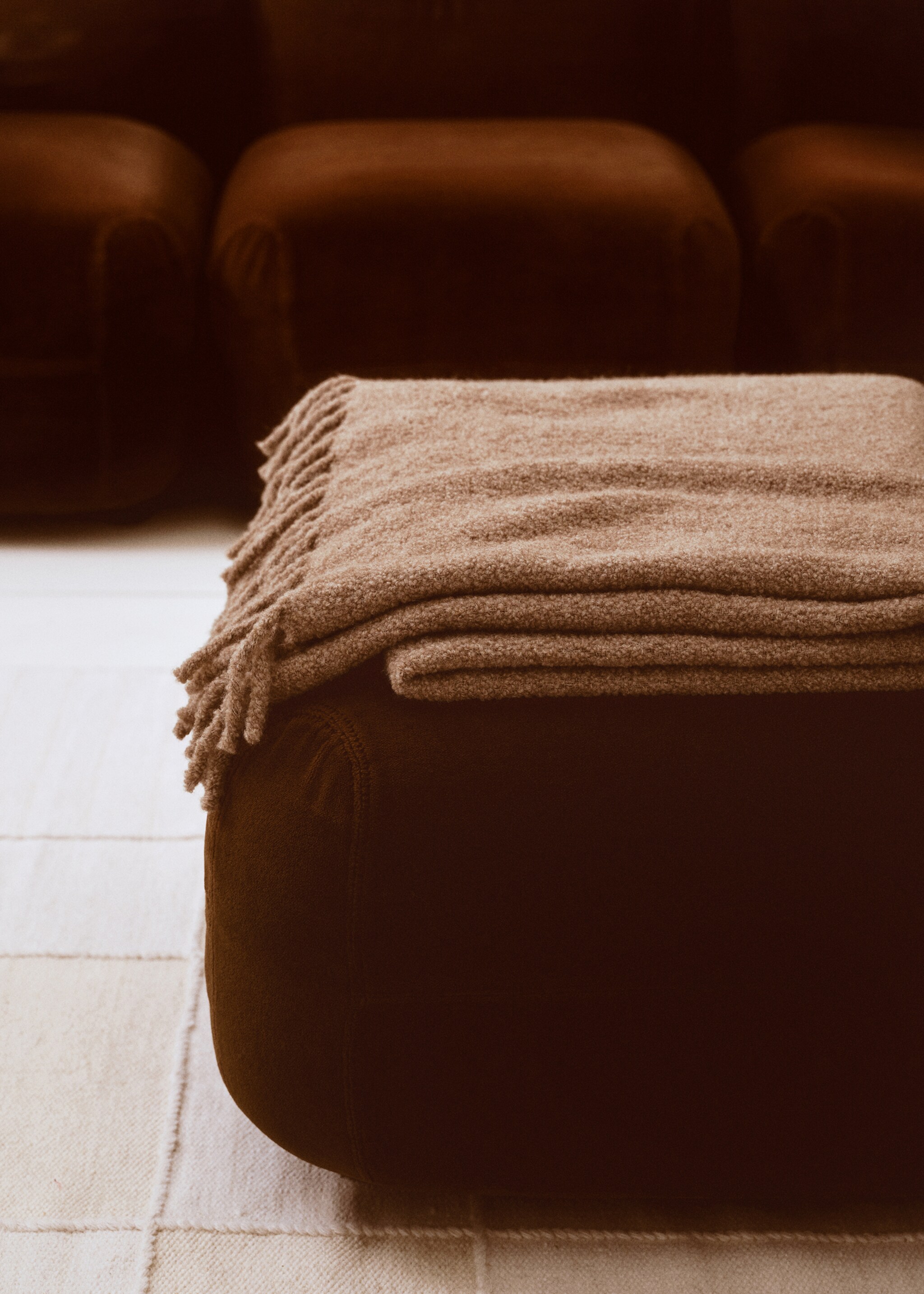Blanket with bouclé texture - Details of the article 6