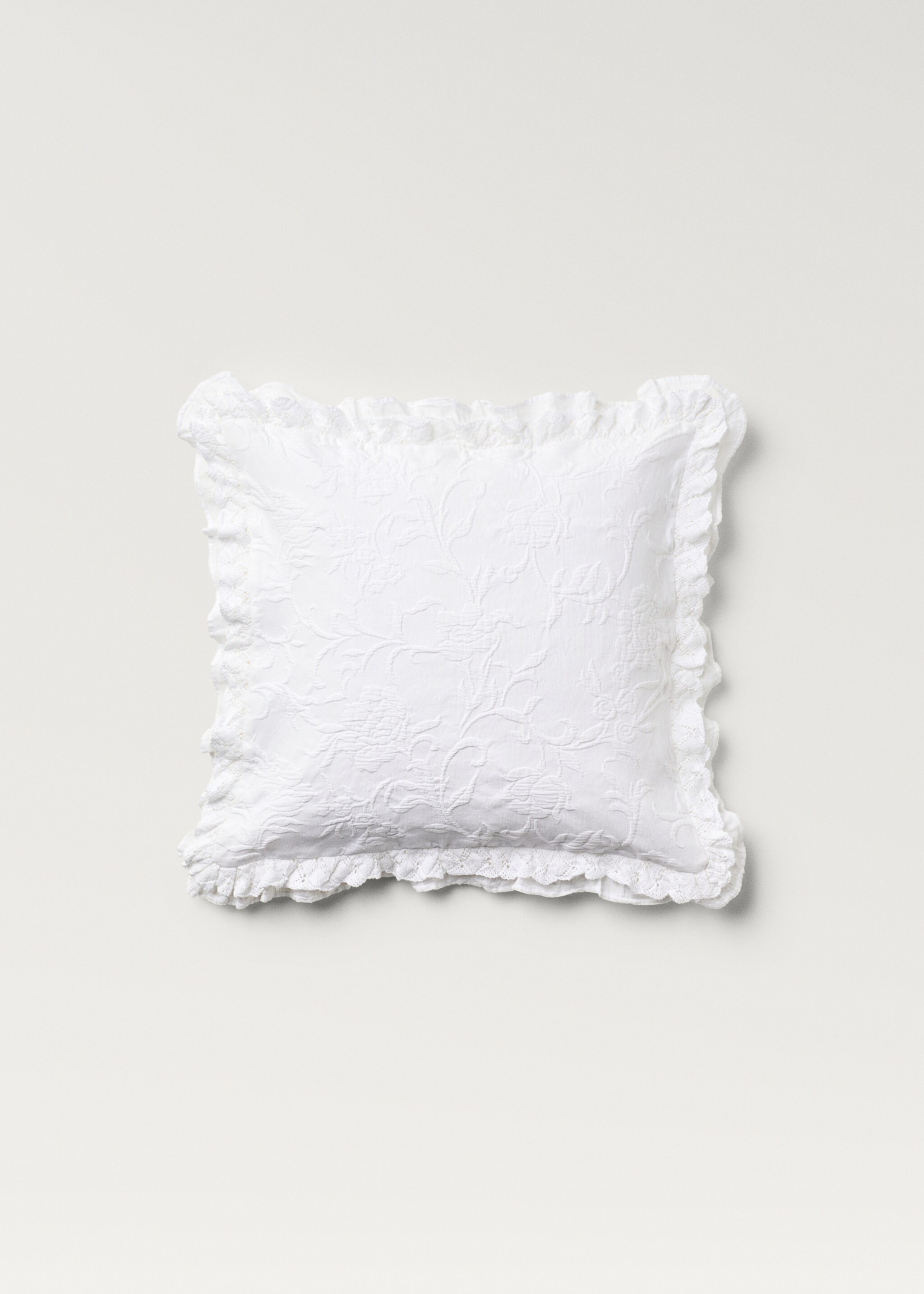 Çiçekli jakar pamuklu volanlı yastık kılıfı 50x50 cm - Modelsiz ürün