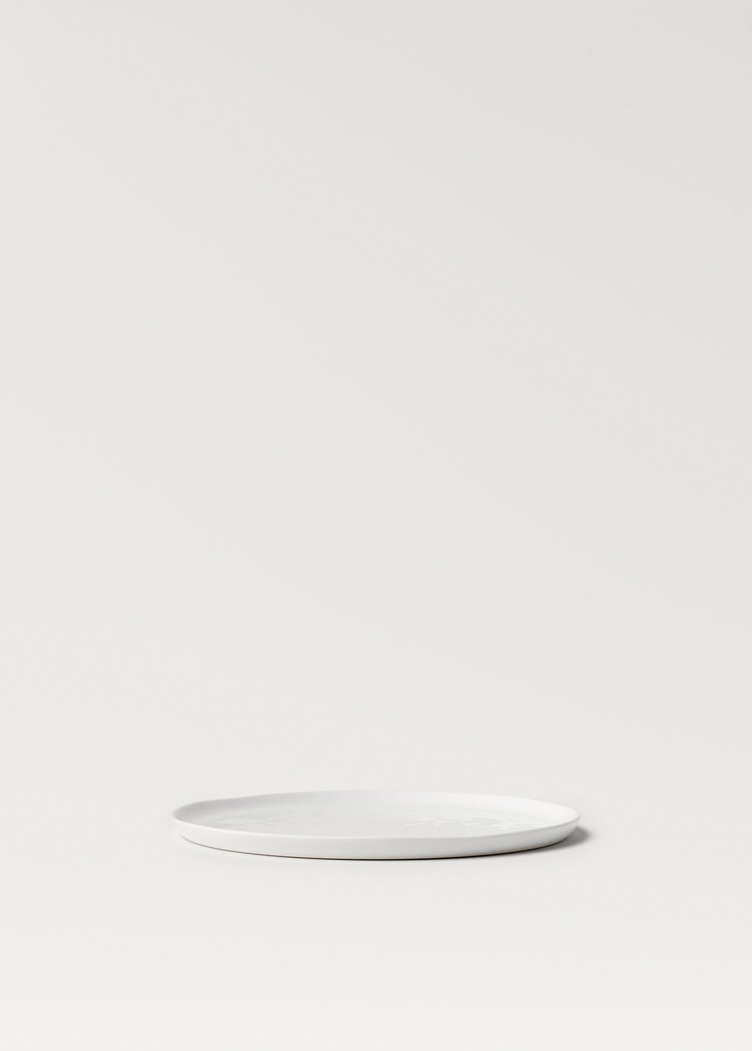 Dinerbord van dun steengoed - Detail van het artikel 3