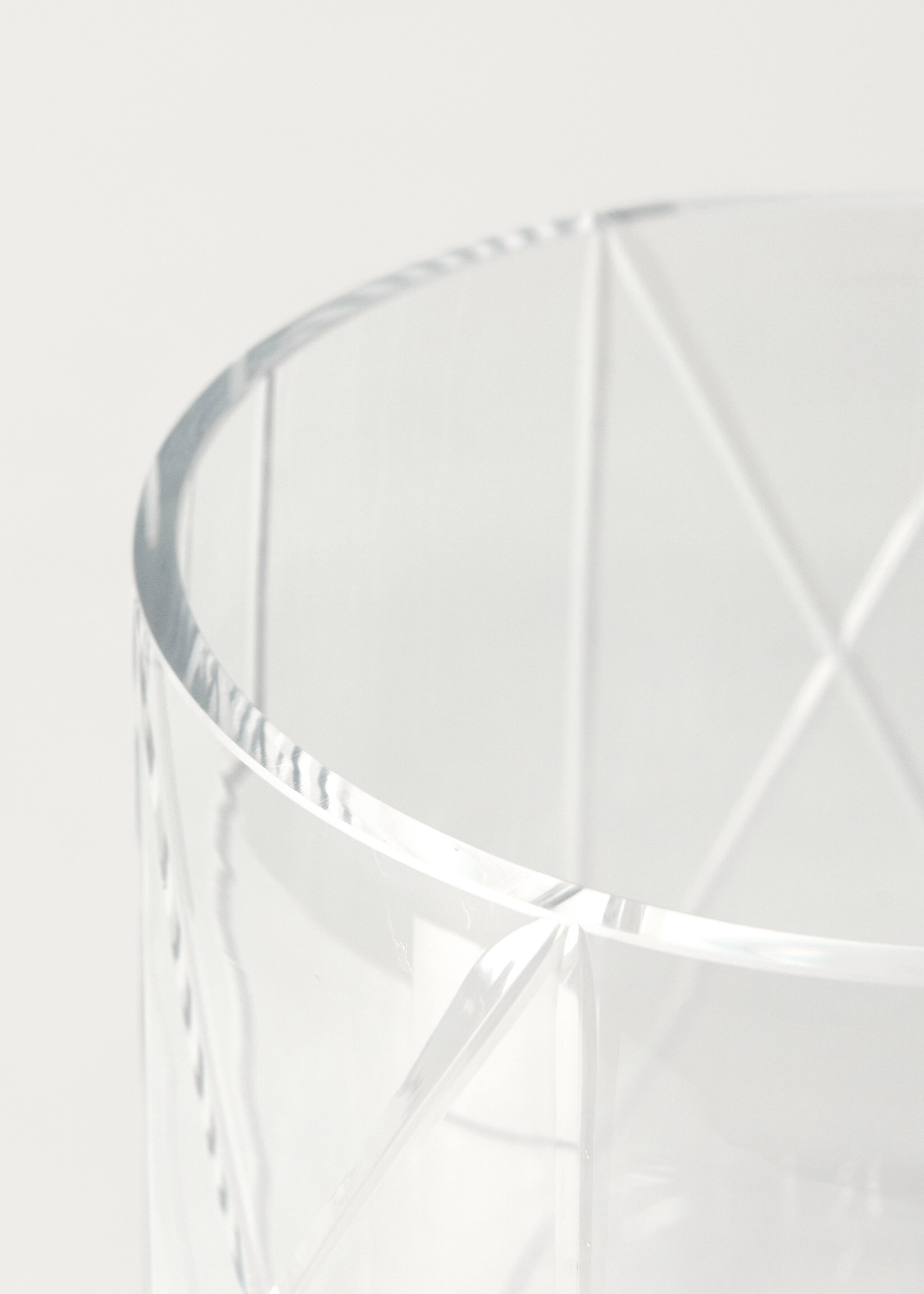 Hand-blown carved glass vase - Details of the article 1