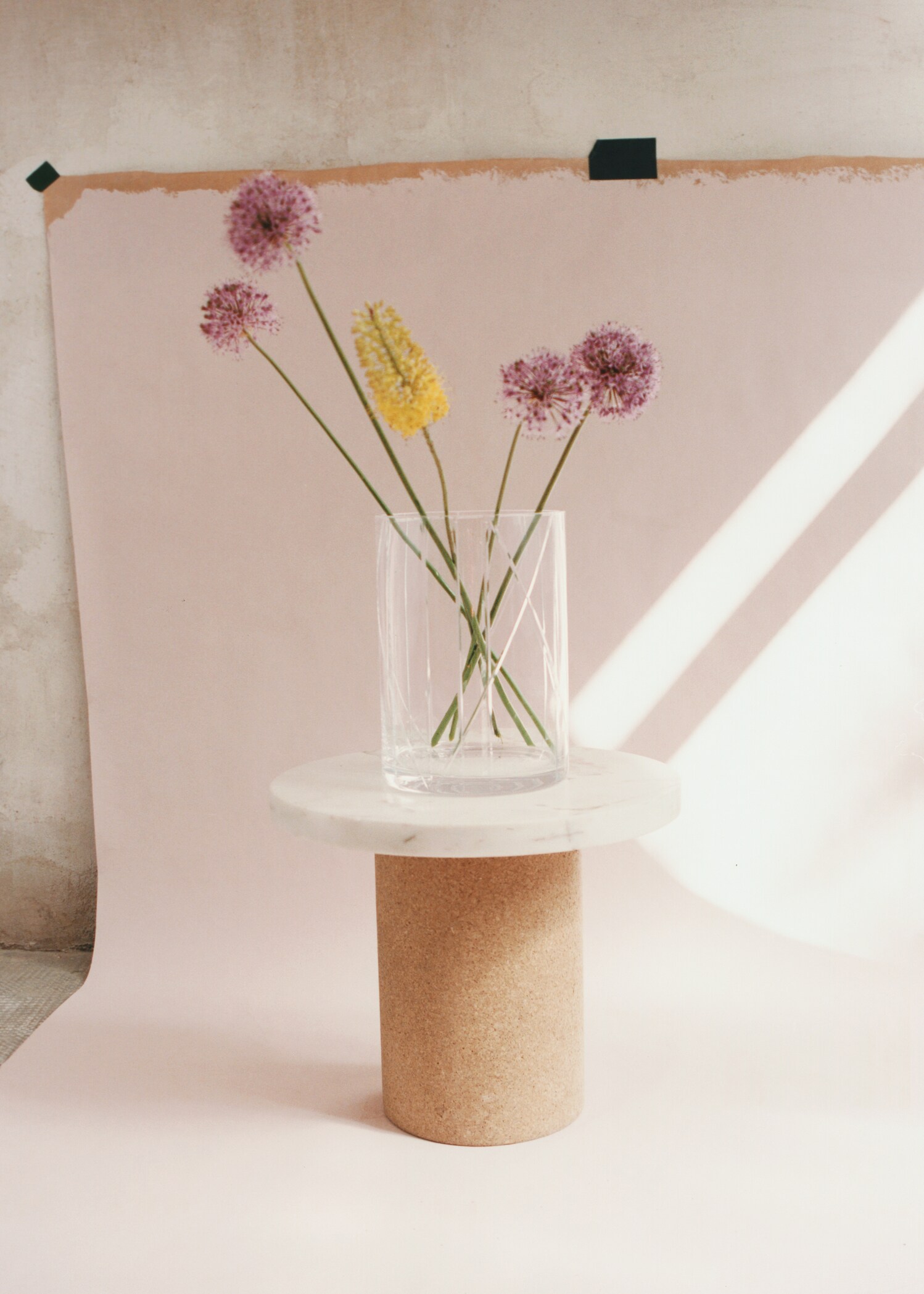 Hand-blown carved glass vase - Details of the article 6