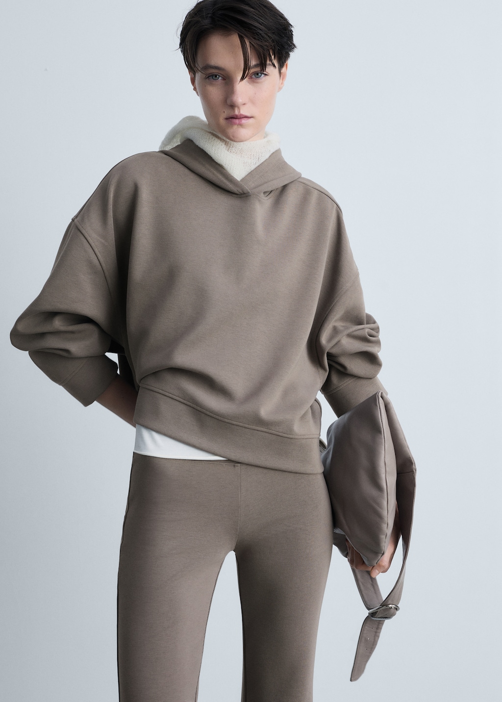 Flared knitted pants