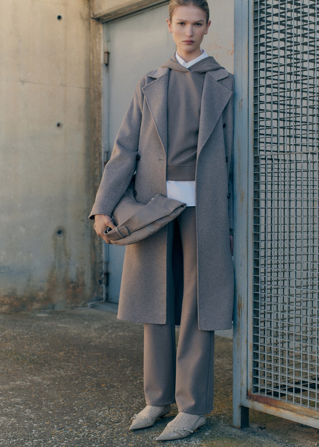 Flared knitted pants