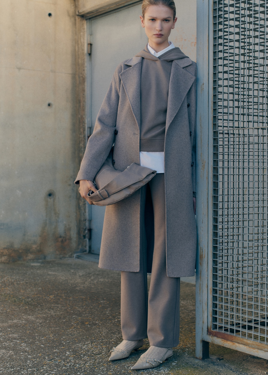 Flared knitted pants