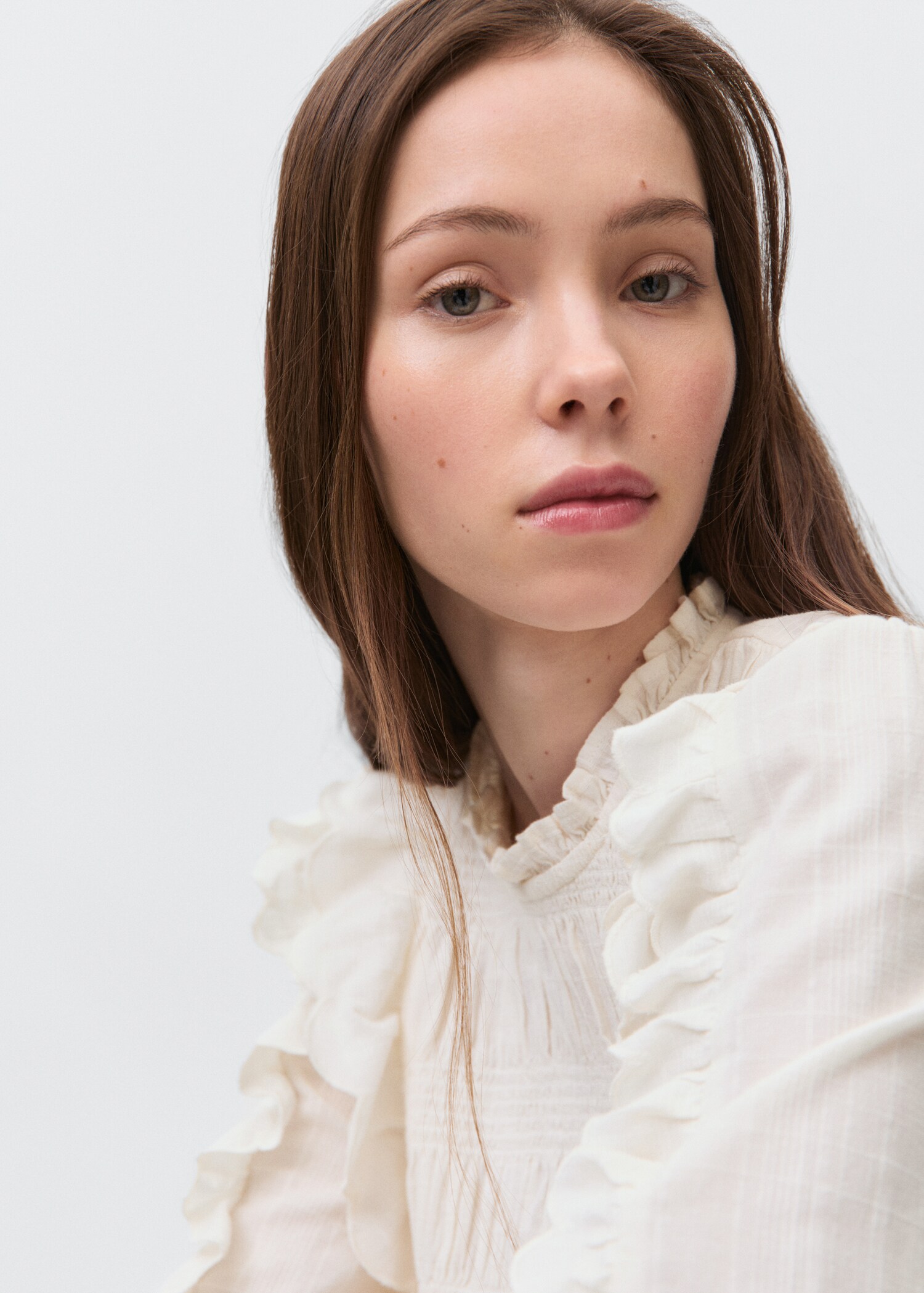 Ruched blouse with ruffles - Details of the article 1