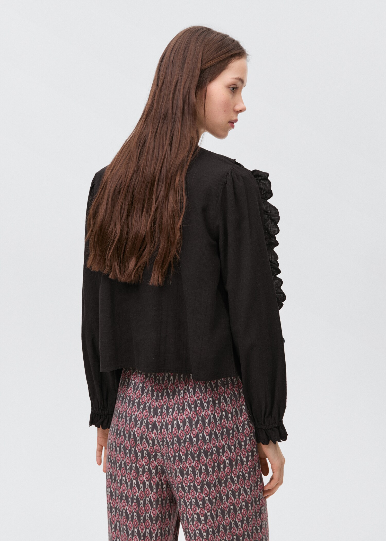 Ruched blouse with ruffles - Reverse of the article