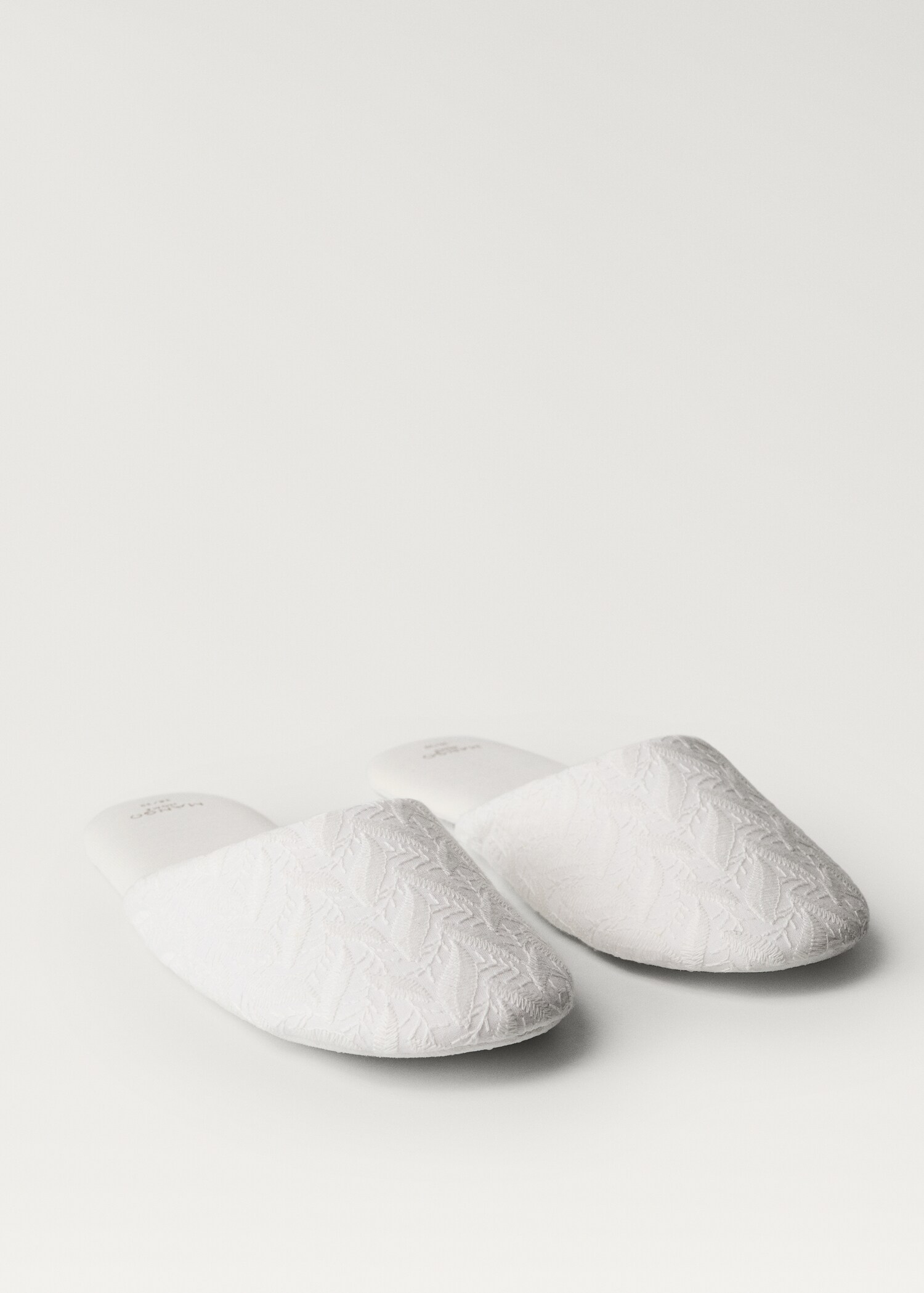 Embroidered cotton slippers - Medium plane