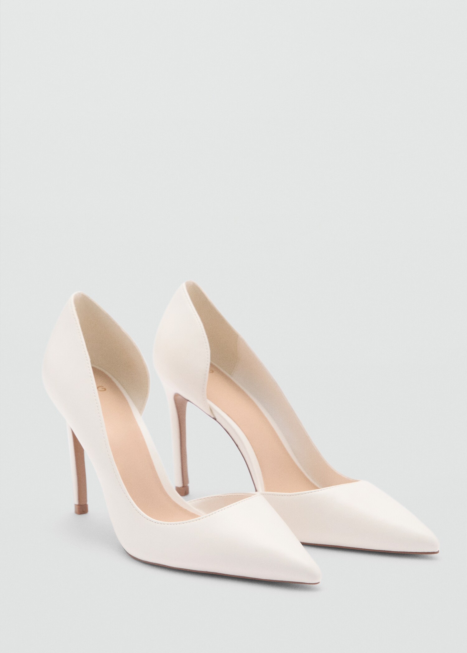 Chaussures talon asymétriques - Plan moyen