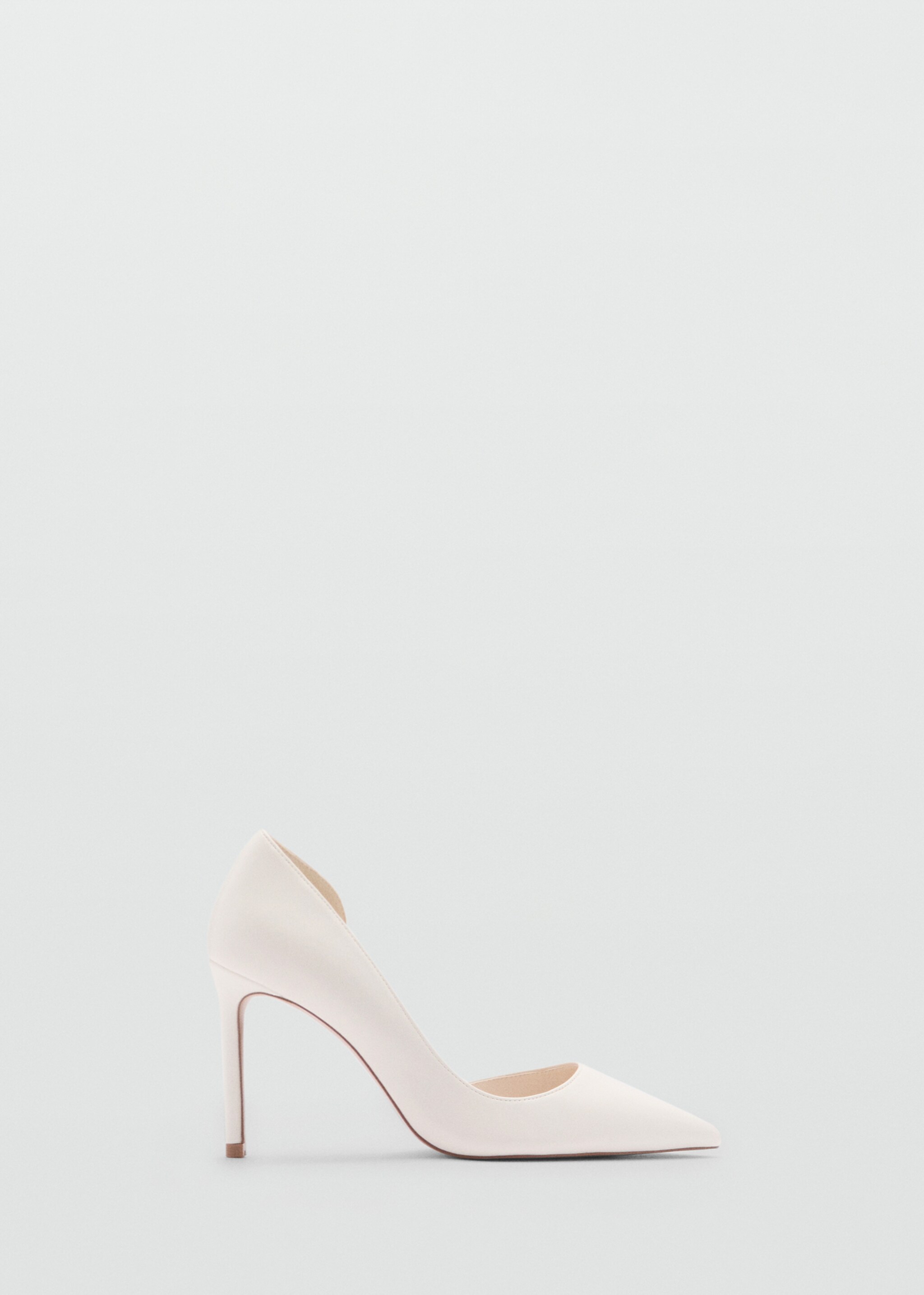Asymmetrical heeled shoes - Article without model