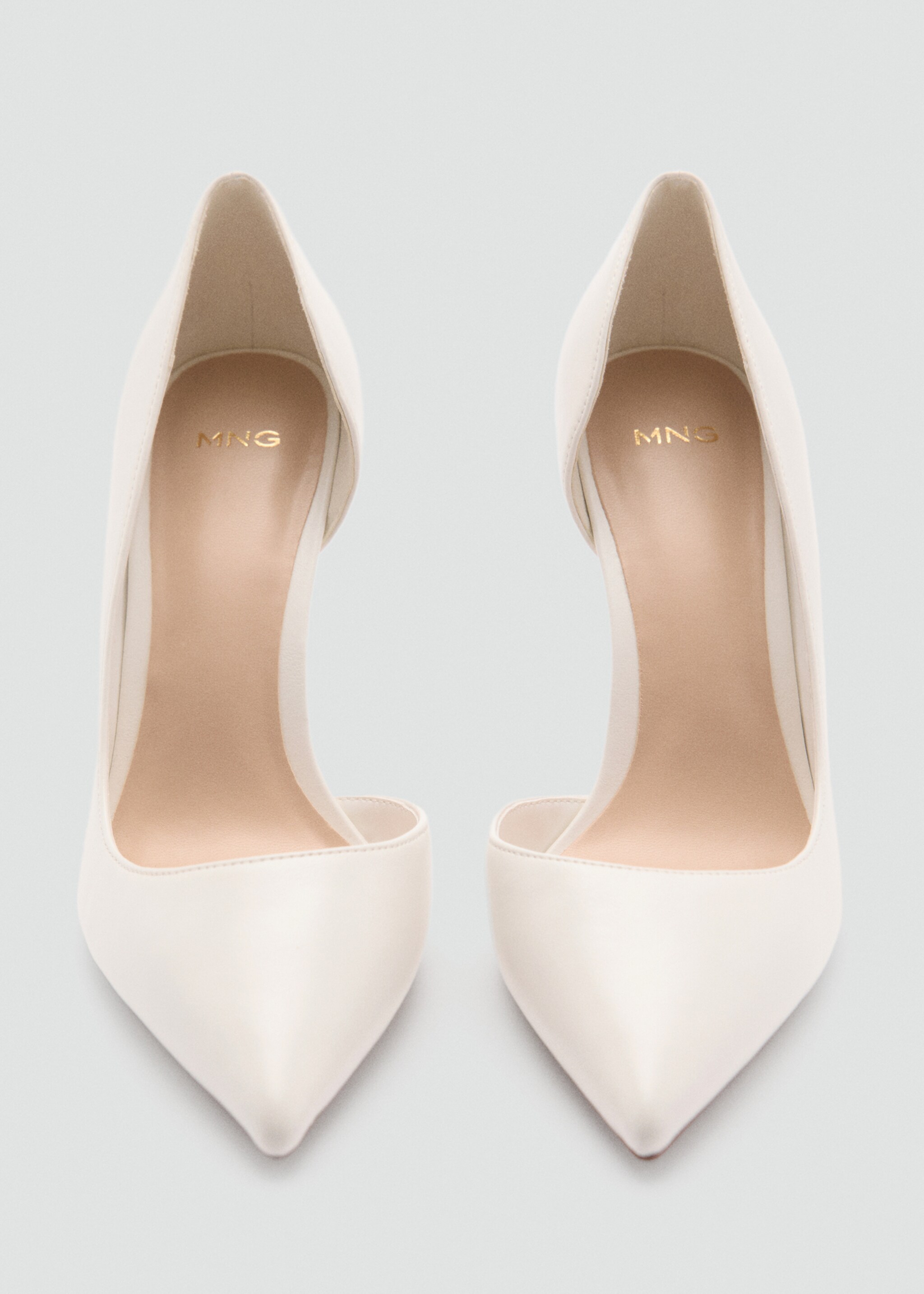 Asymmetrical heeled shoes - Details of the article 3